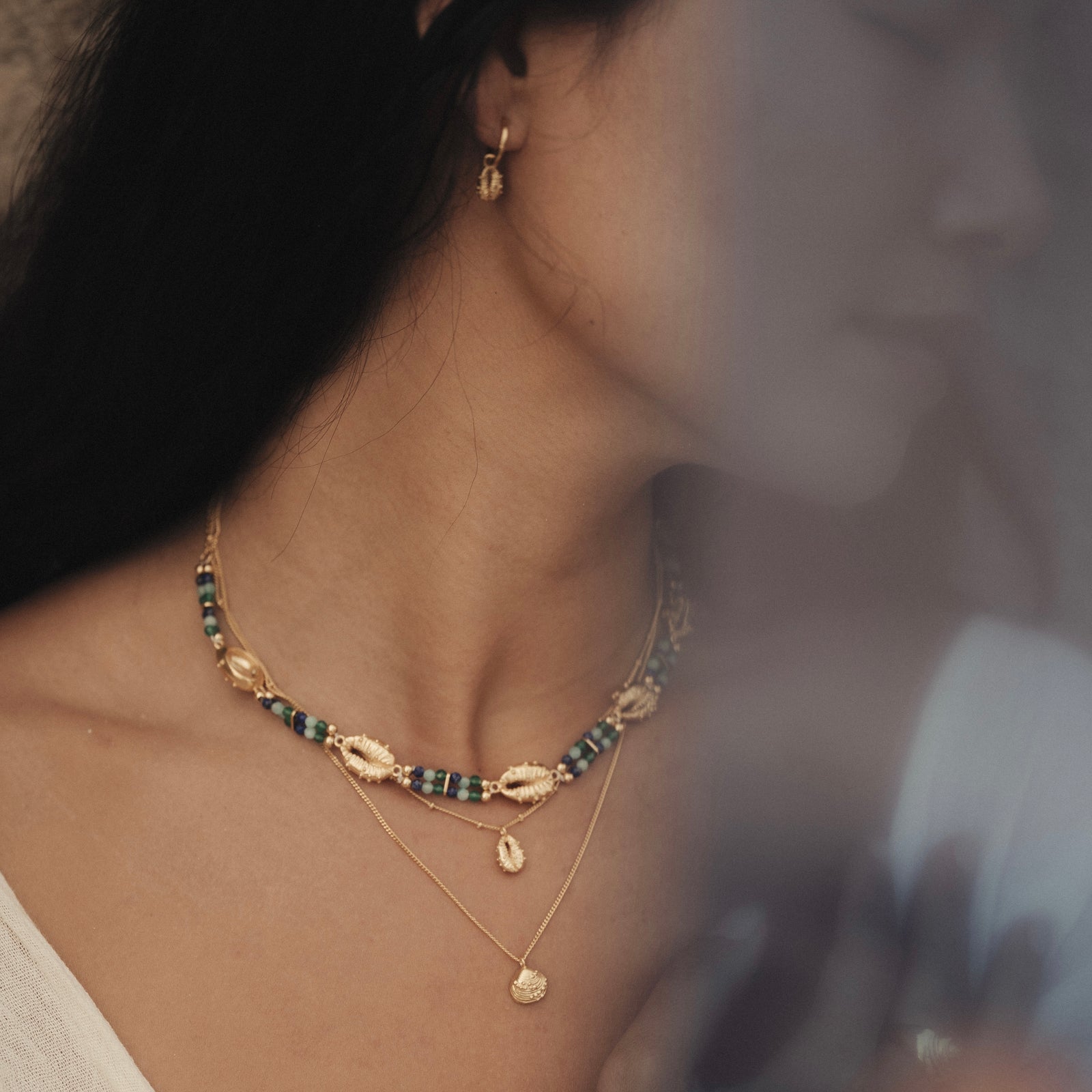 Aphrodite Mini Necklace Solid Gold