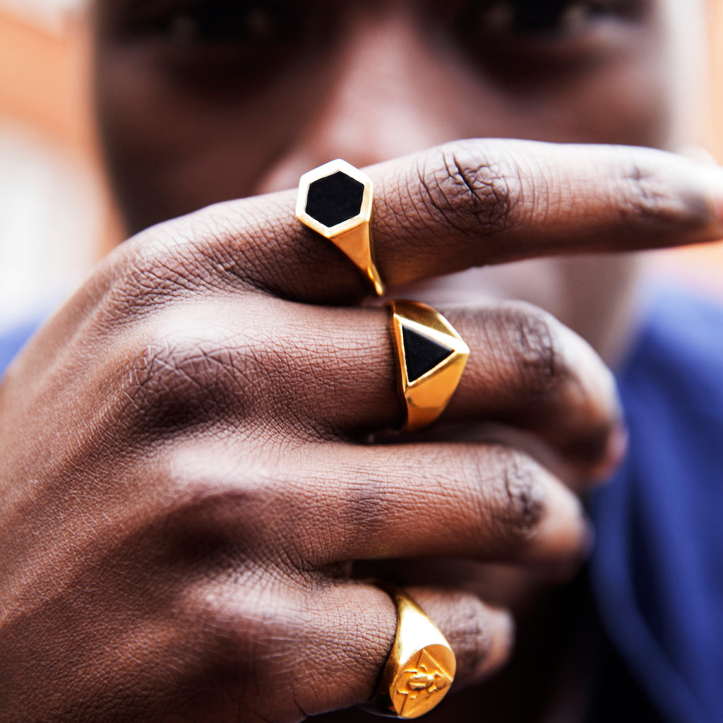 Varro Onyx Ring Solid Gold