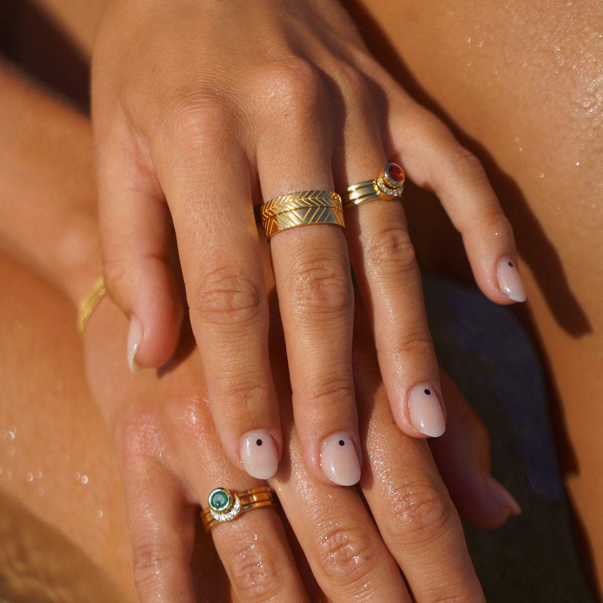 Eclipse Fine Stack Garnet Solid Gold