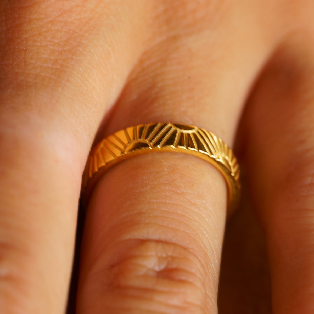 Sunrise Ring Solid Gold