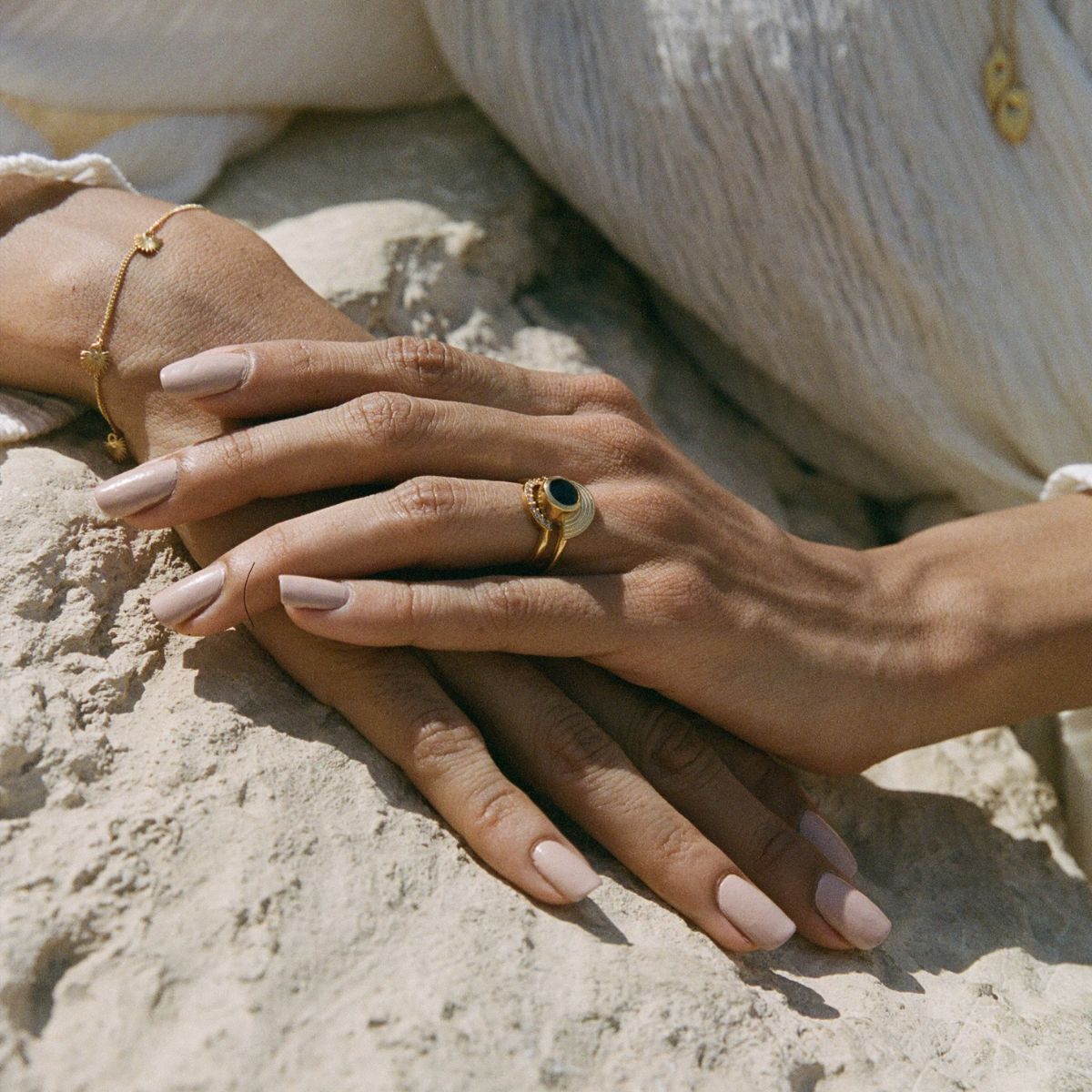 Interstellar Fine Stack Black Sapphire Solid Gold