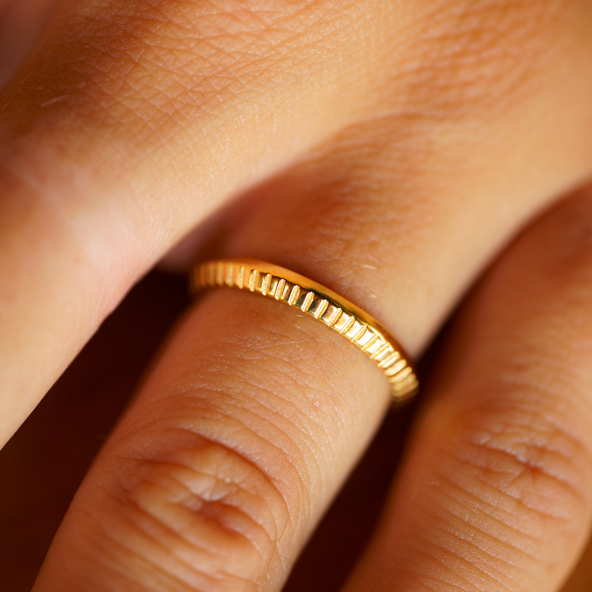 Knife Edge Engraved Ring Solid Gold