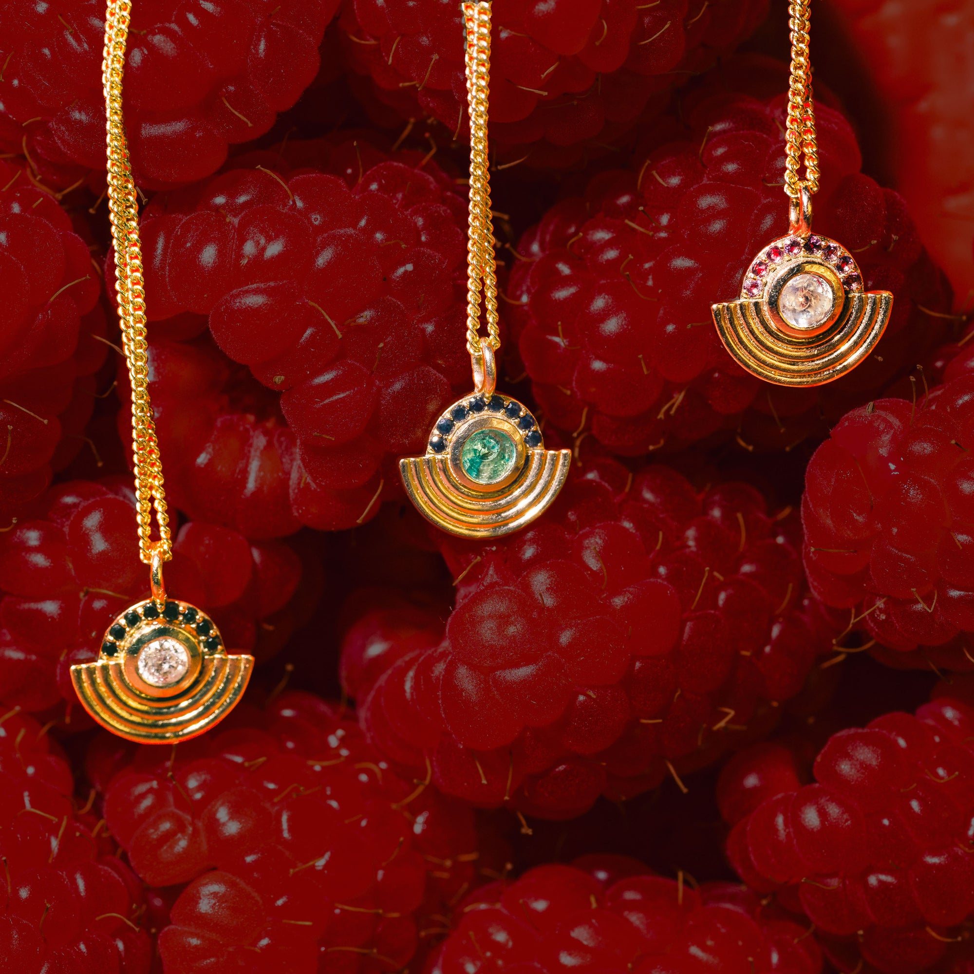 Interstellar Necklace Emerald and Black Sapphire Solid Gold