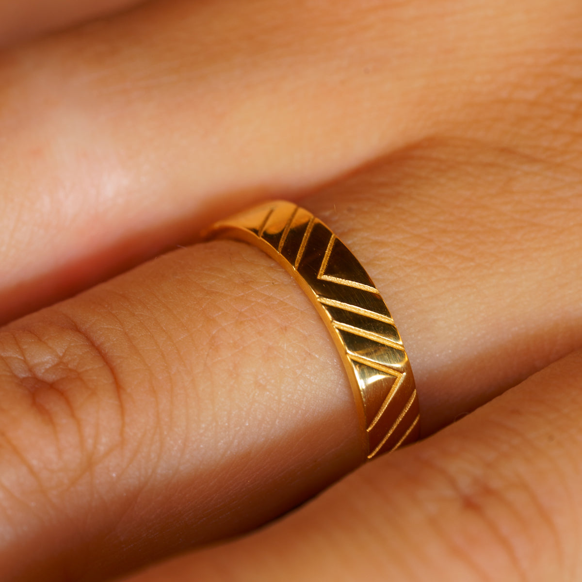 Geo Ring Solid Gold