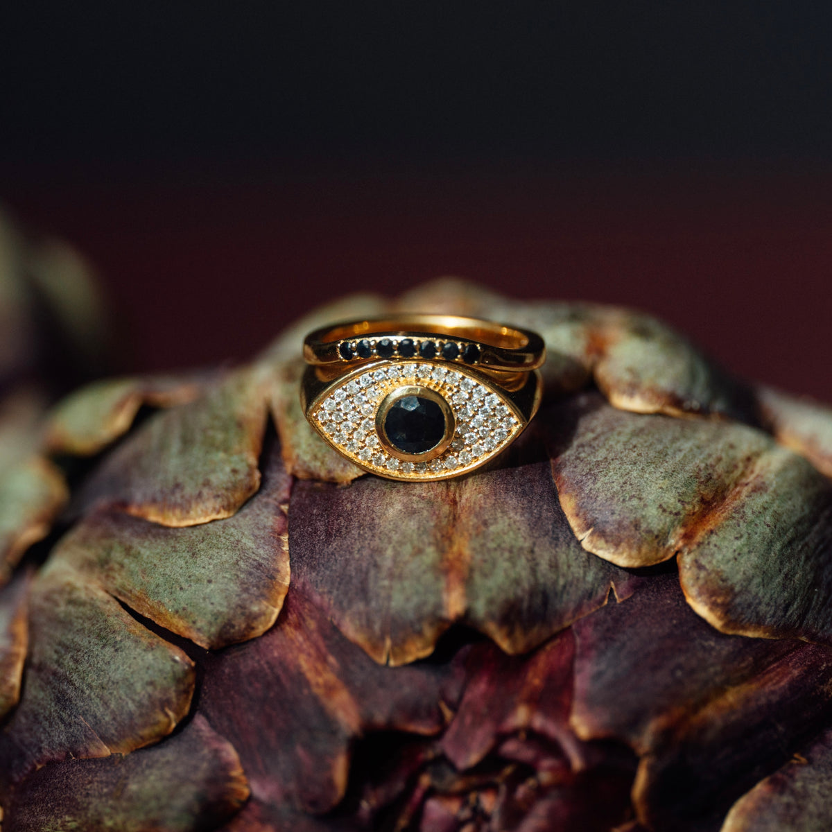 Rays of Light Fine Ring Black Sapphire Solid Gold