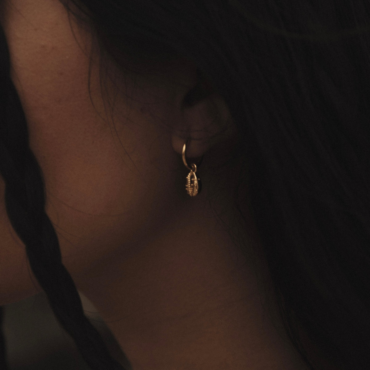 Aphrodite Mini Hoop Earrings Solid Gold