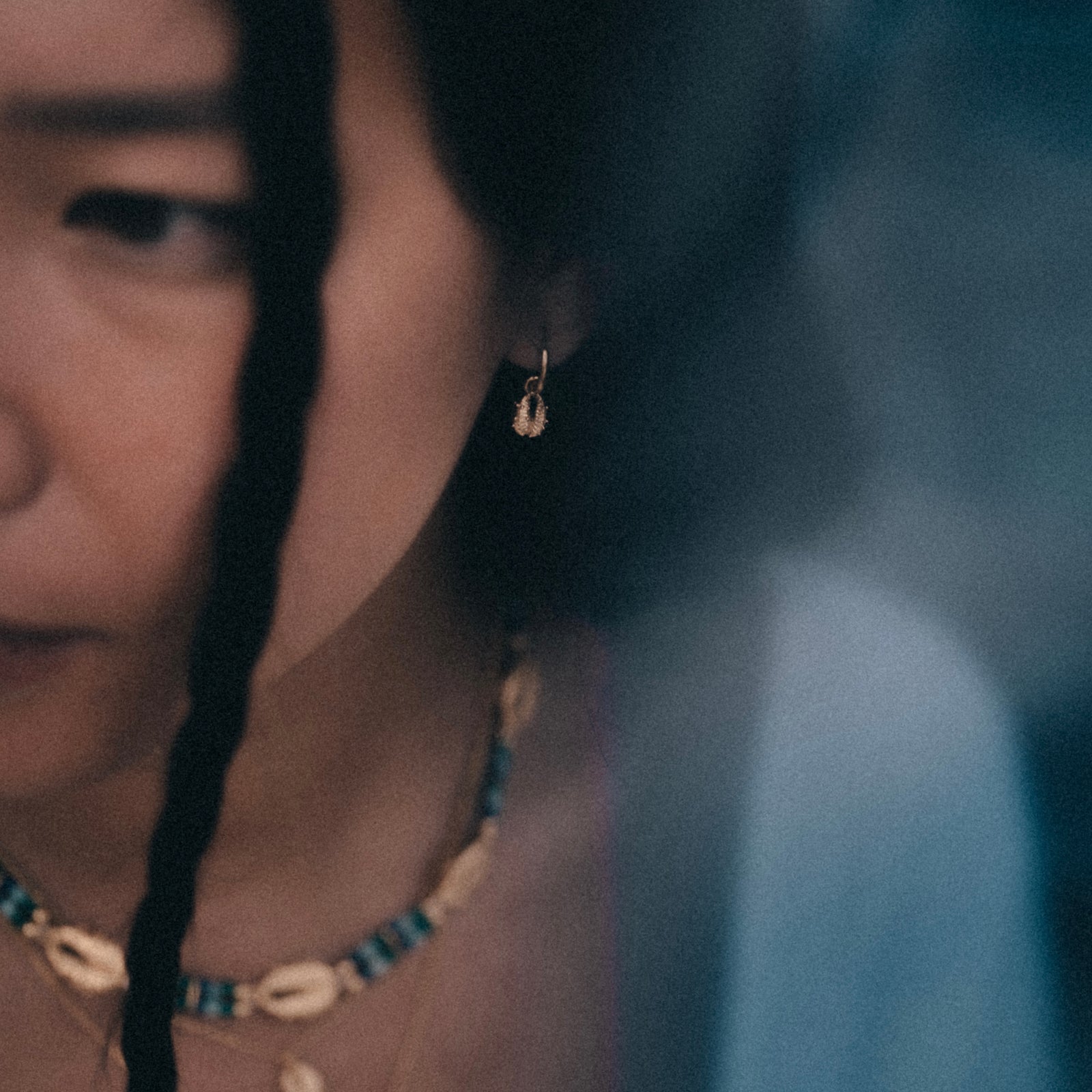 Aphrodite Mini Hoop Earrings Solid Gold