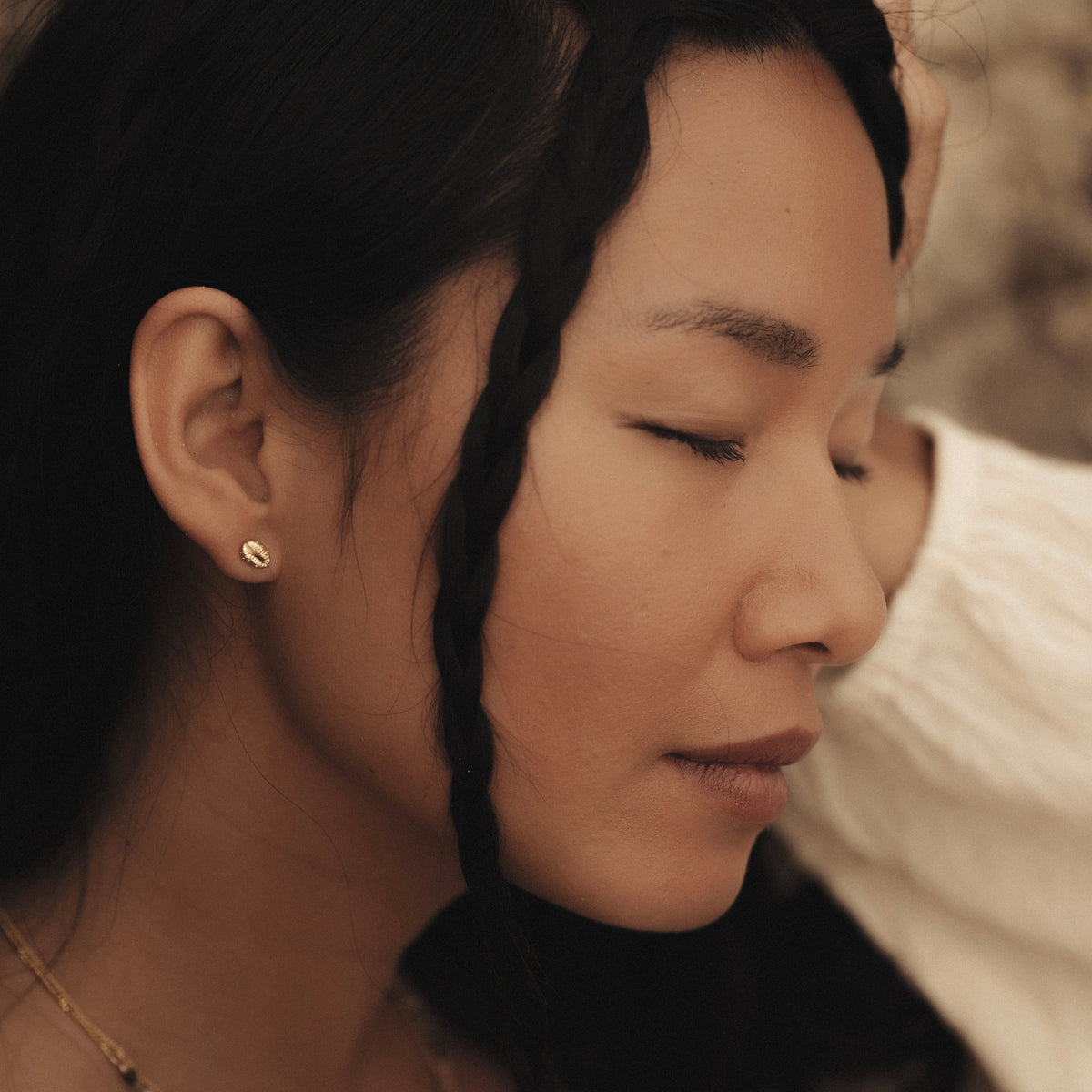 Aphrodite Stud Earrings Solid Gold