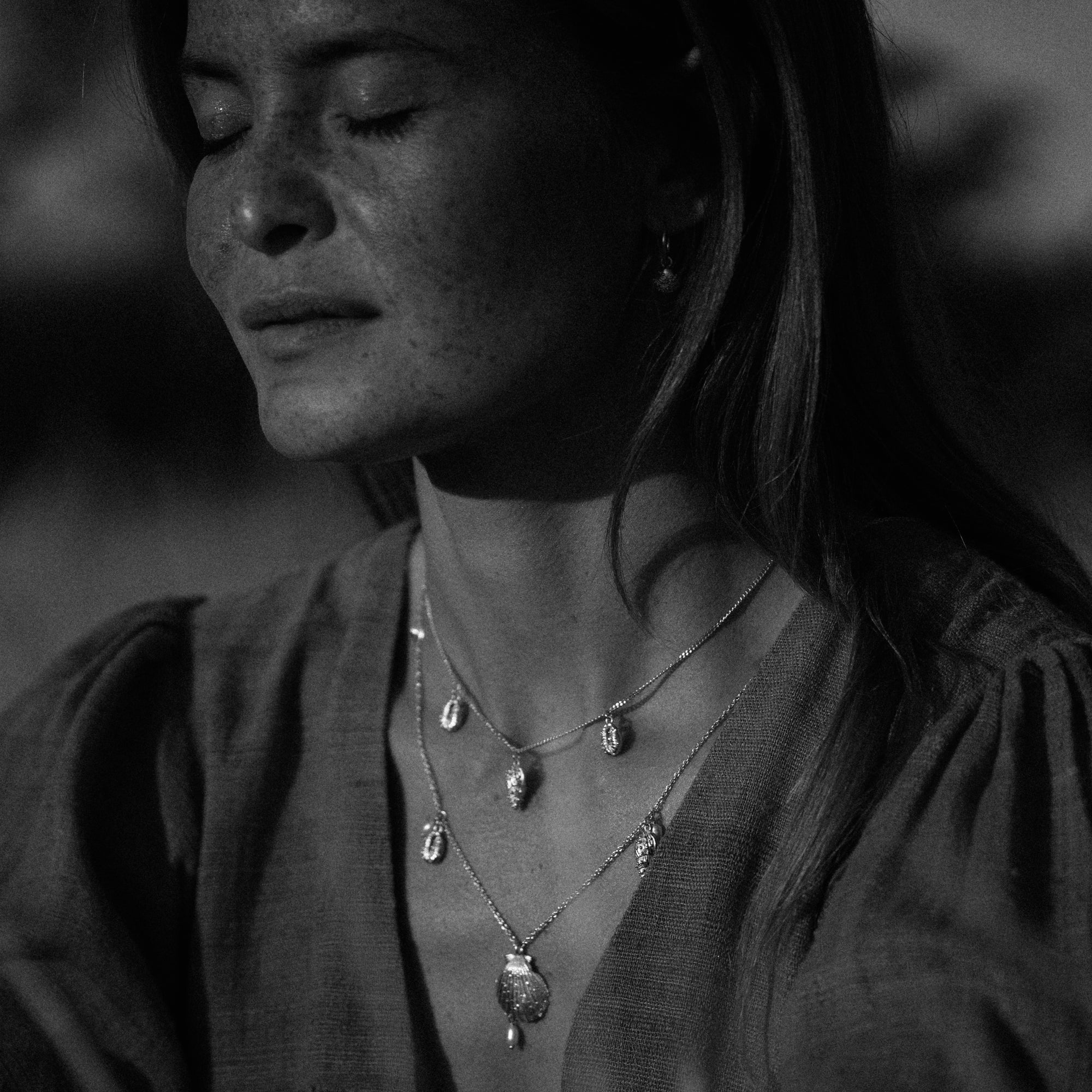 Calypso Pearl Necklace Silver