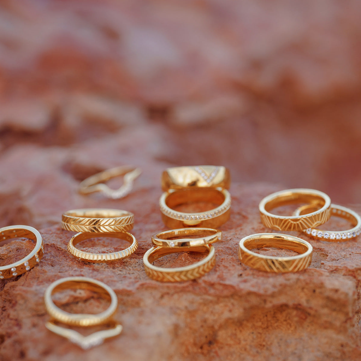 Chevron Ring Solid Gold