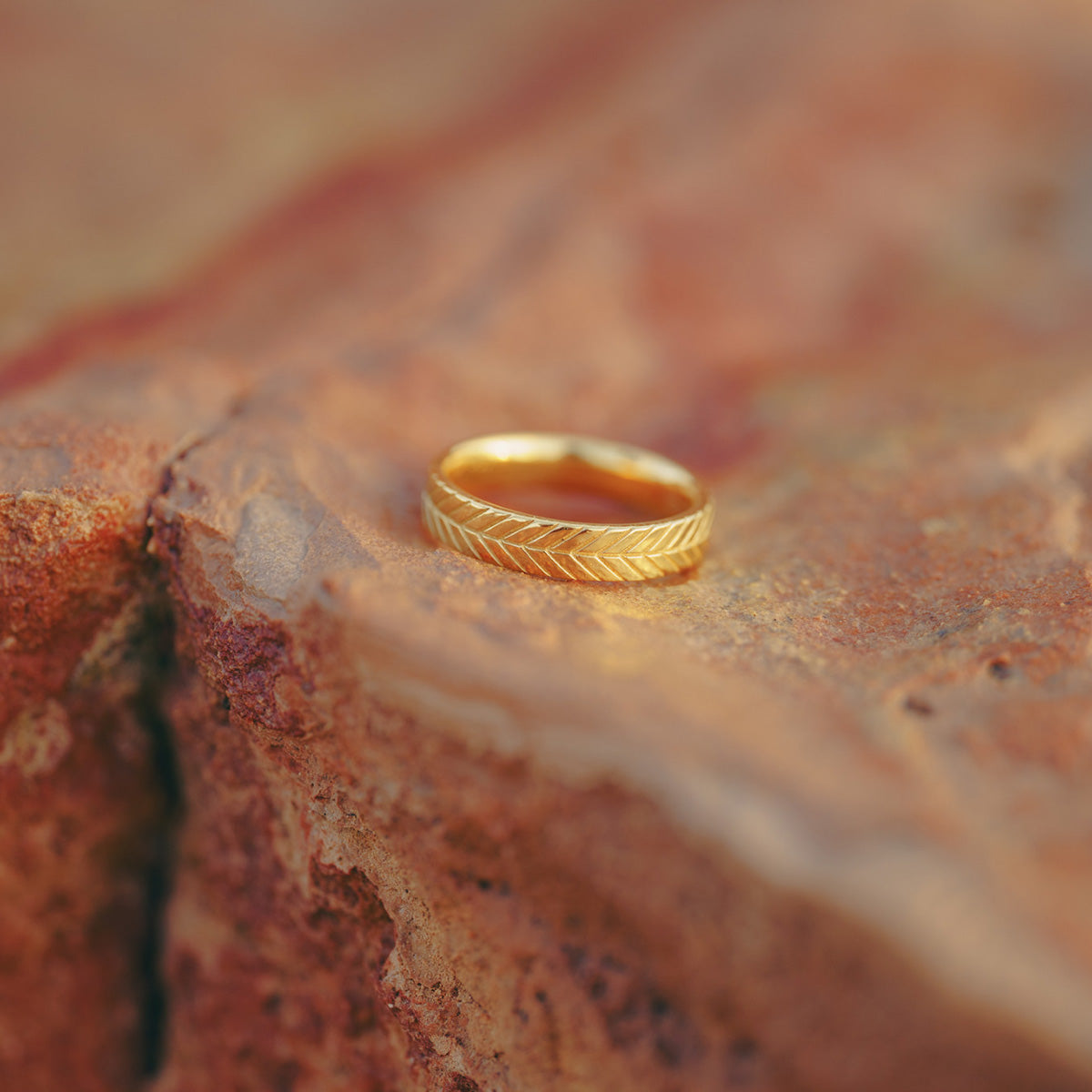 Chevron Ring Solid Gold