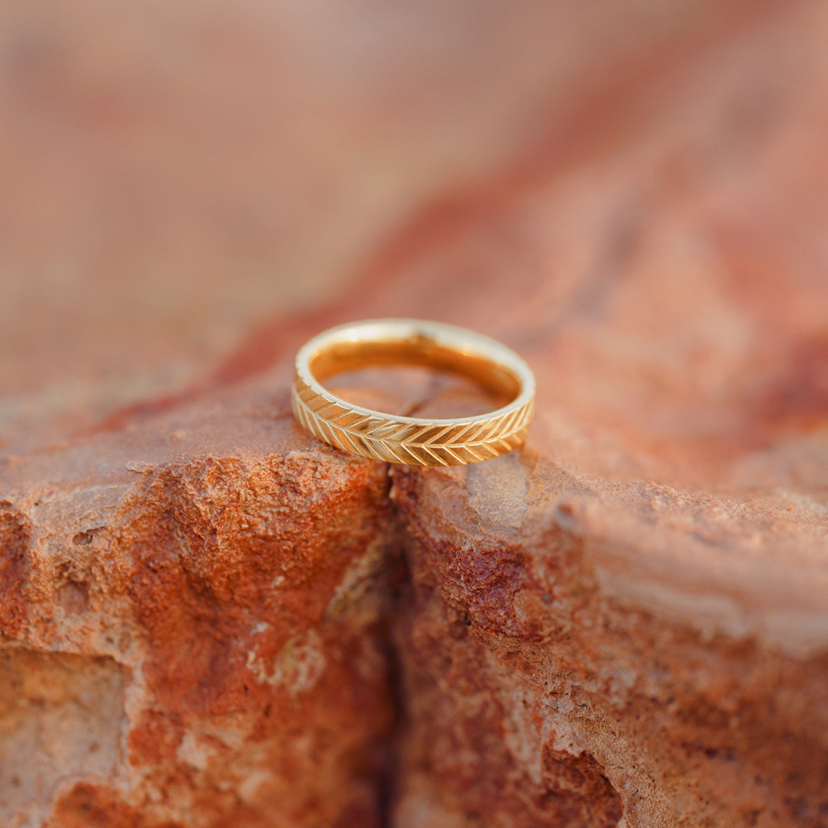 Chevron Ring Solid Gold