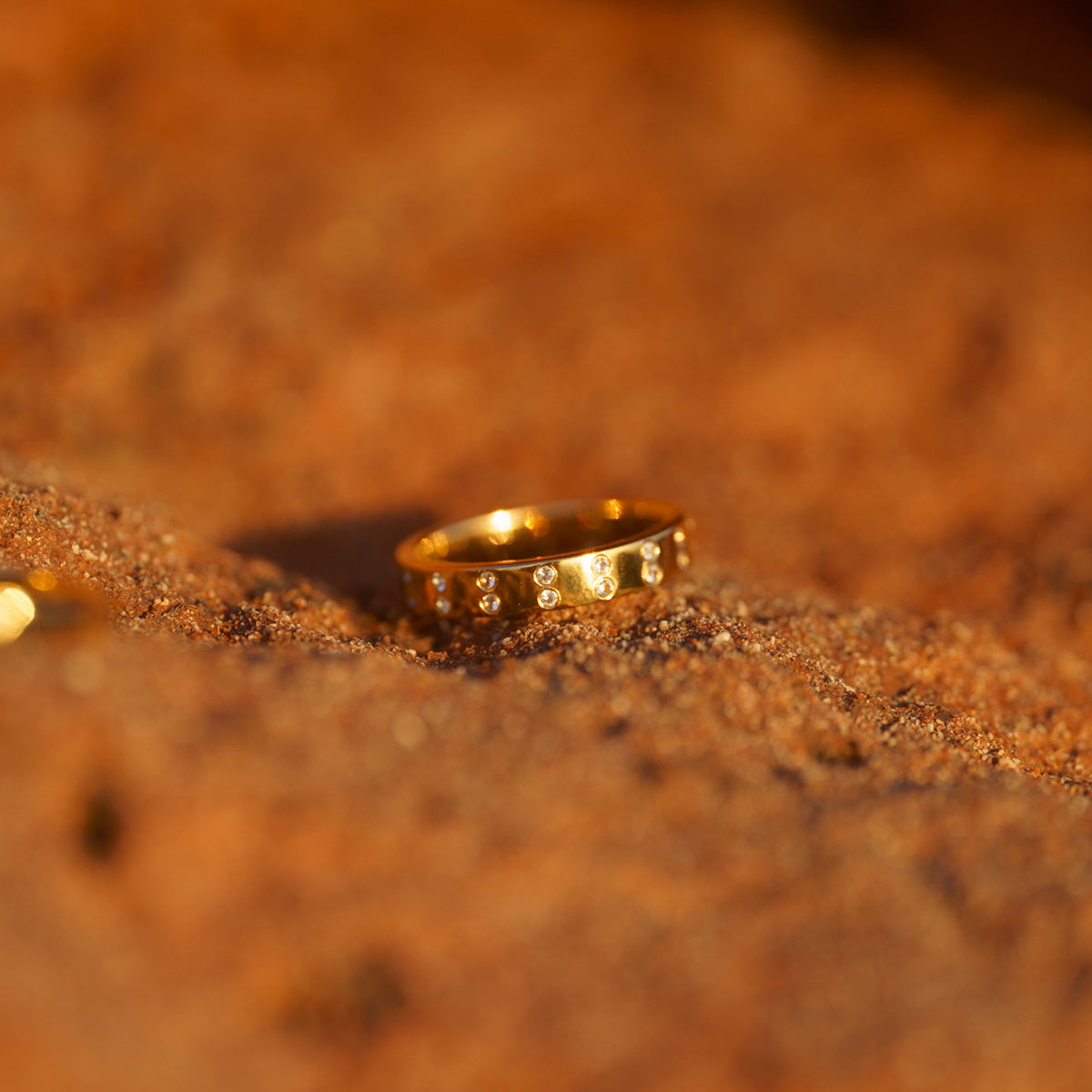 The Stars Aligned Diamond Ring Solid Gold