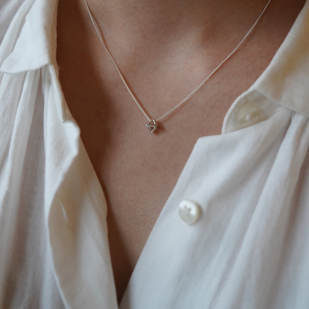 Octa Mini Necklace Solid Gold