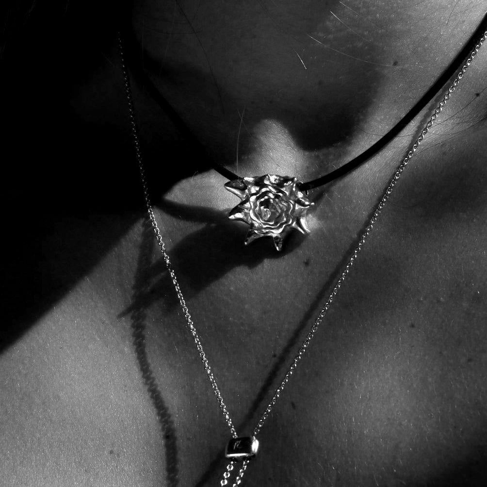 Queen Conch Cord Necklace Silver