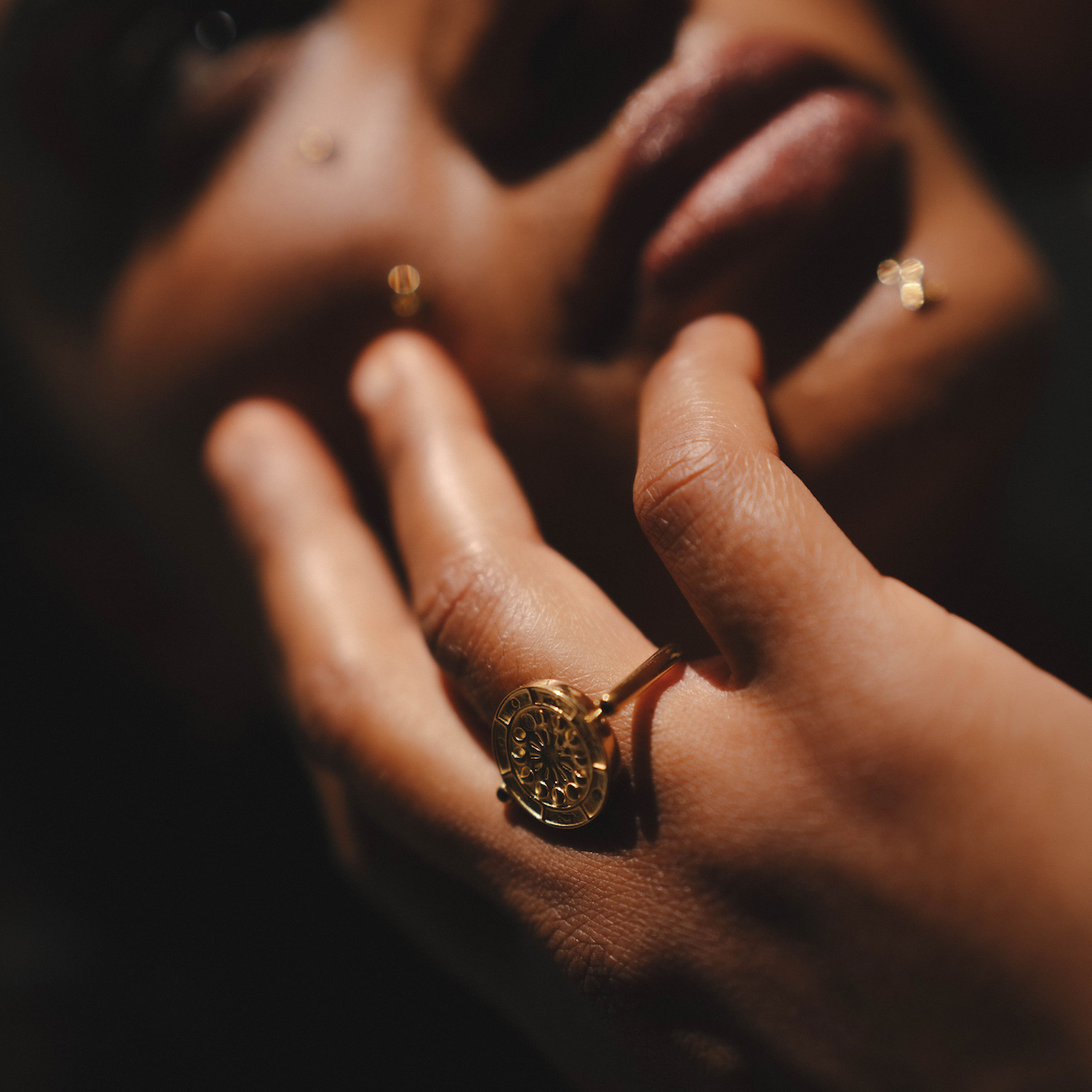 Alchemist's Spinning Ring with Black Sapphires Solid Gold