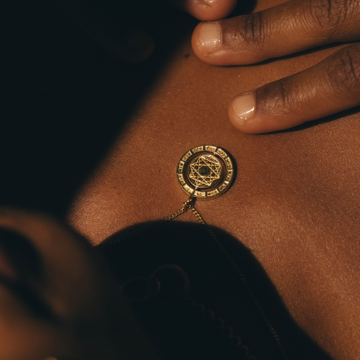 Alchemist's Mini Spinning Necklace Solid Gold