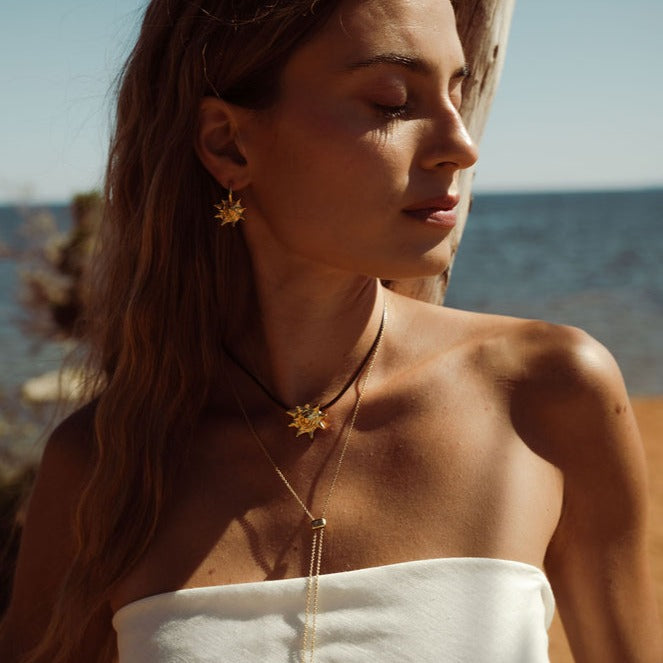 Queen Conch Chunky Hoop Earrings Gold