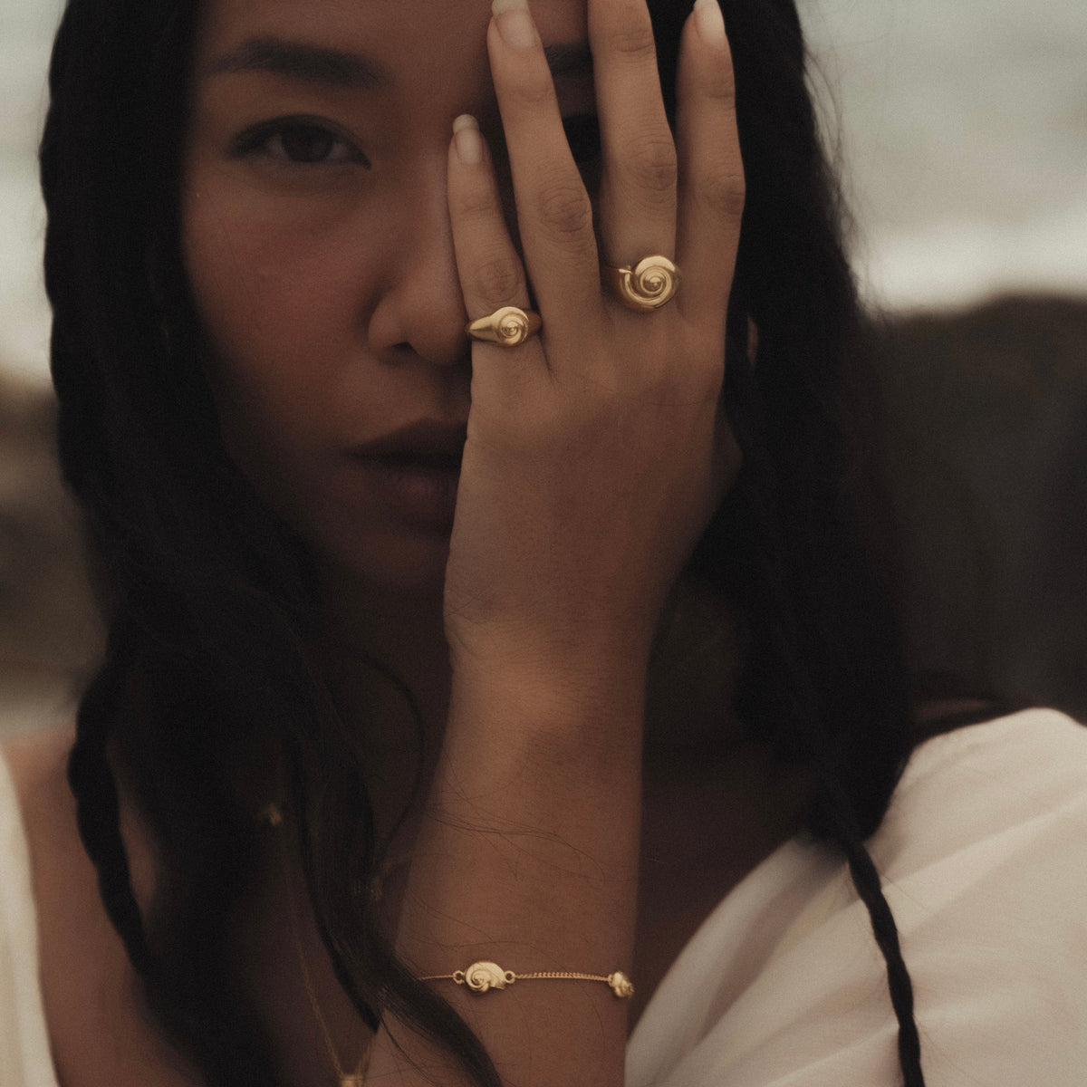 Inanna Spiral Fine Bracelet Gold