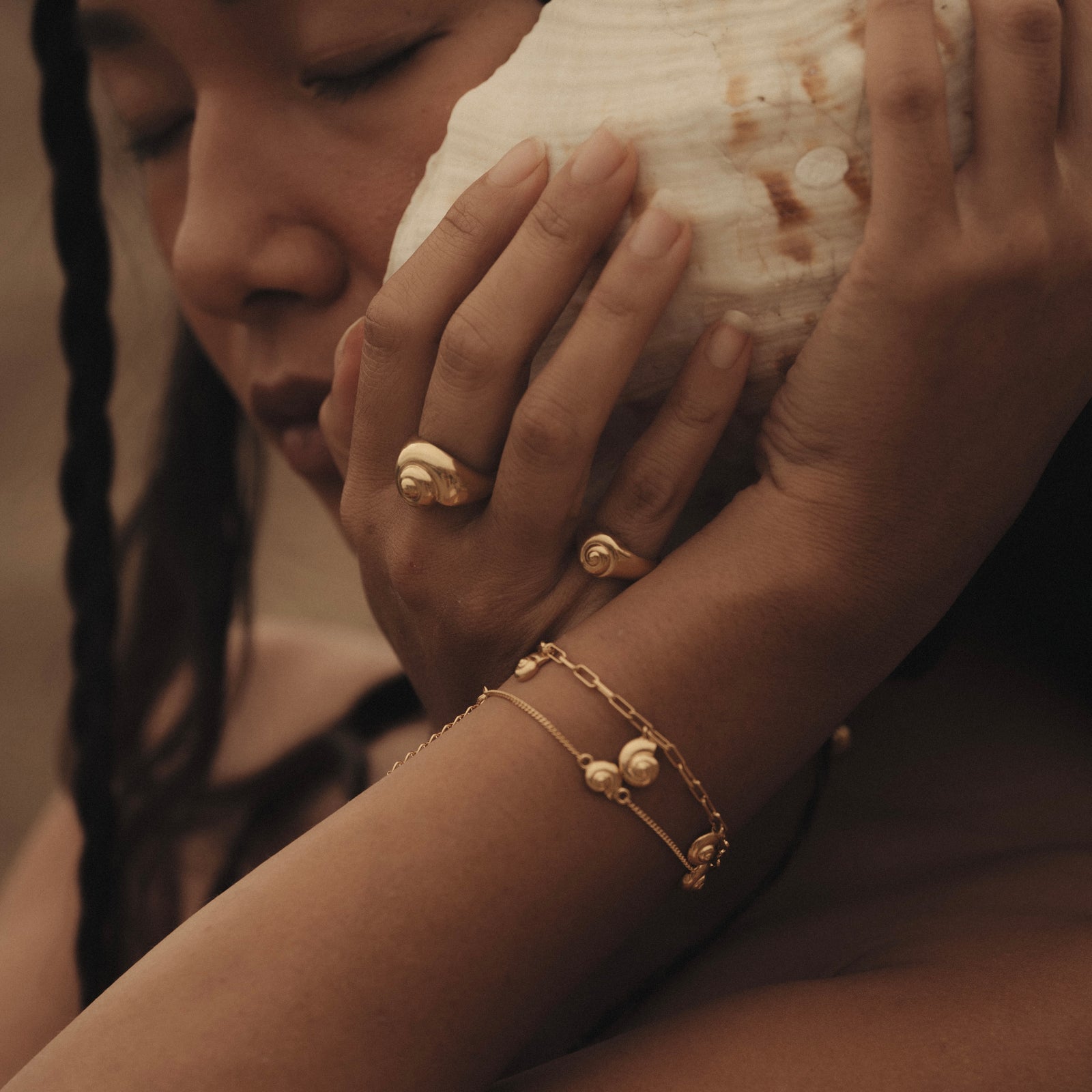 Inanna Spiral Charm Bracelet Gold