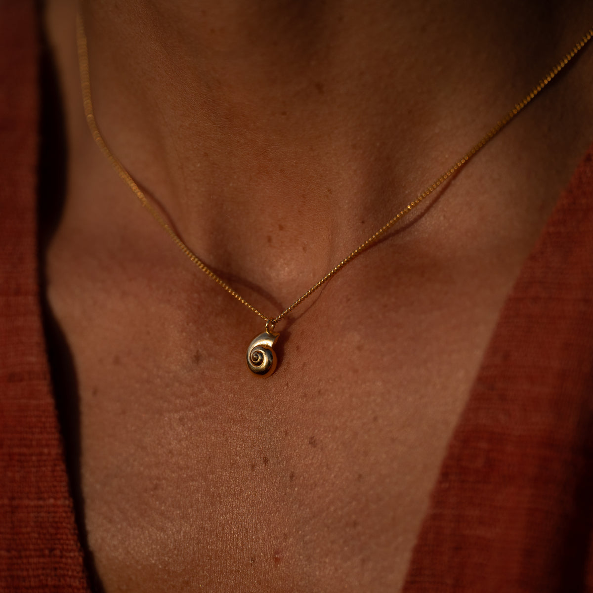 Inanna Spiral Mini Necklace Gold