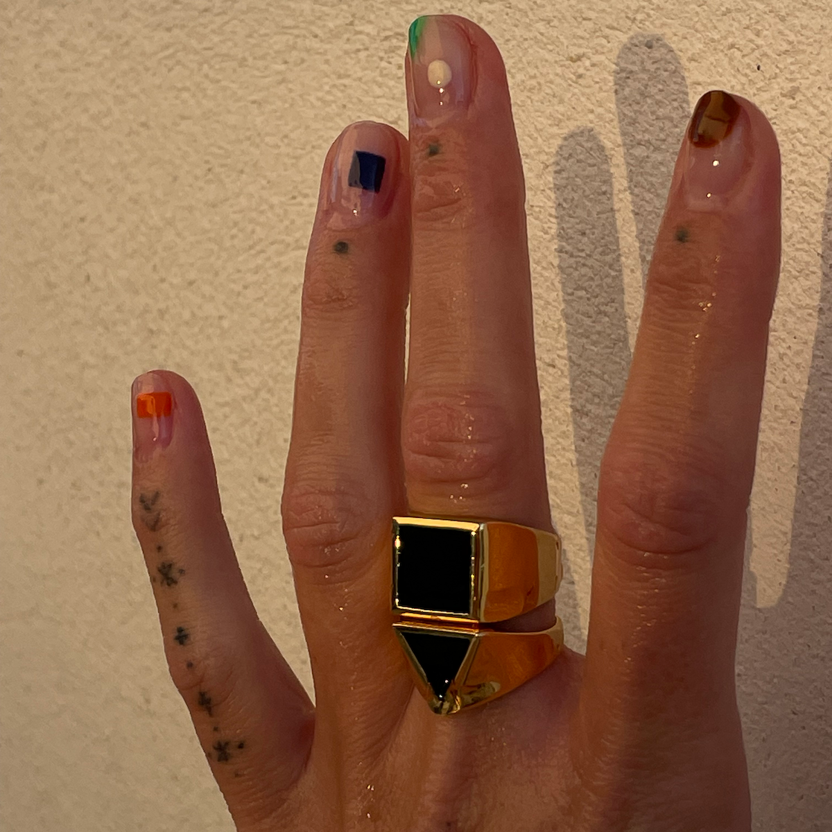 Plato Onyx Ring Gold