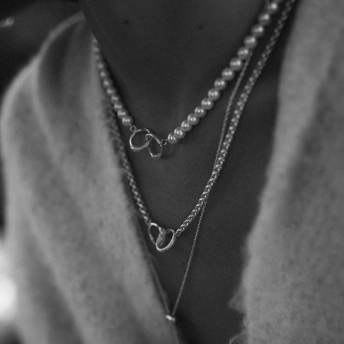 Ouroboros Pearl Necklace Silver