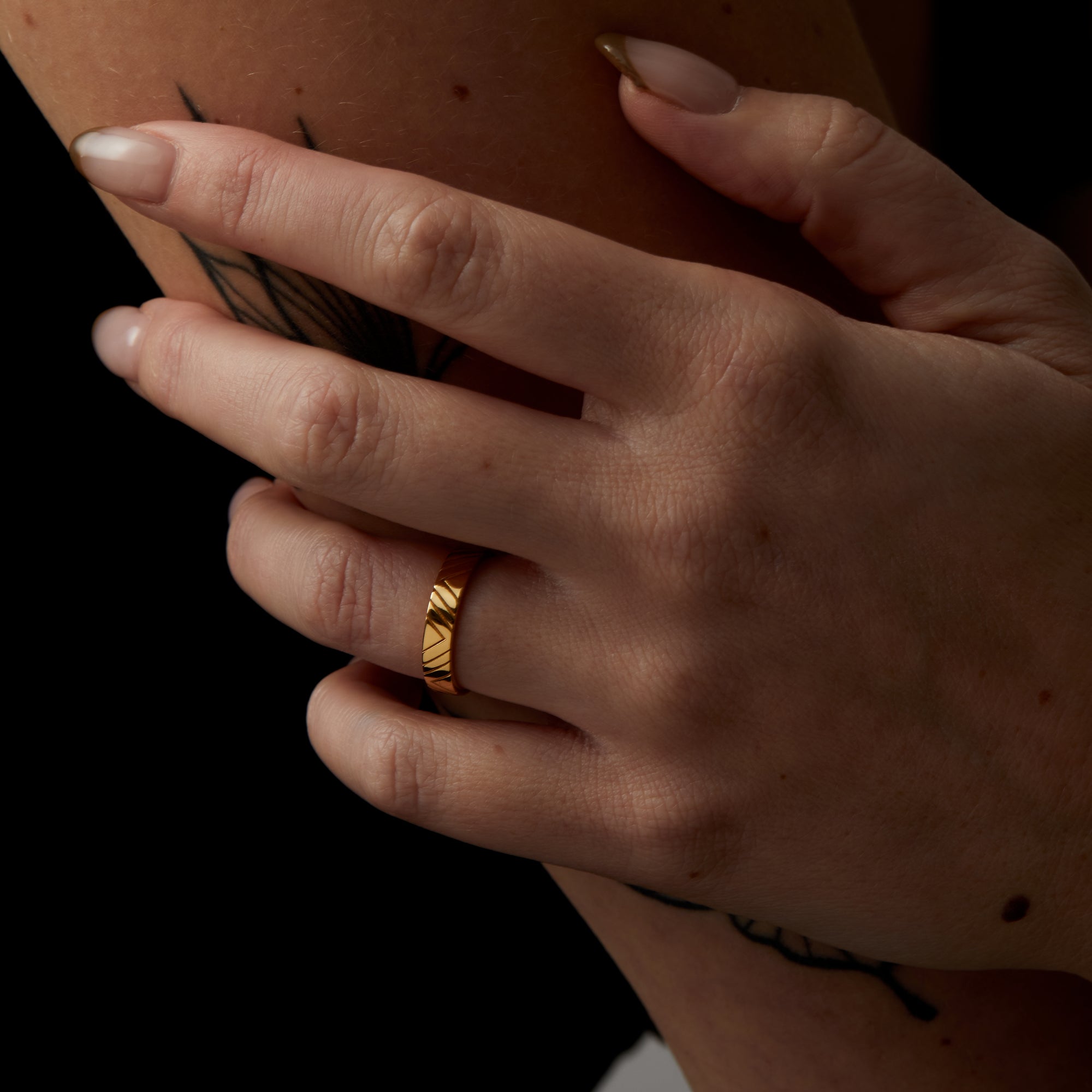 Geo Ring Solid Gold