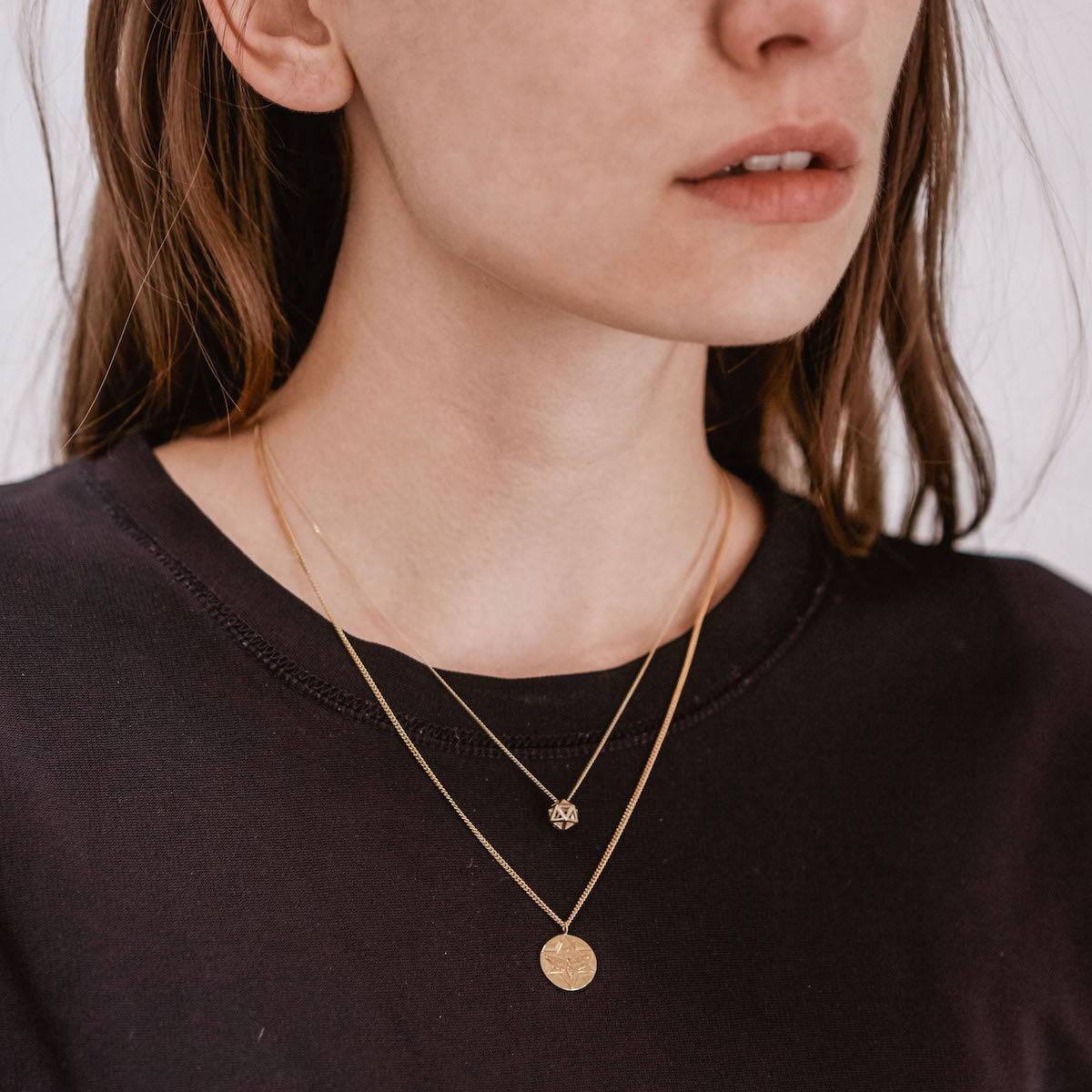 Icosa Mini Necklace Solid Gold