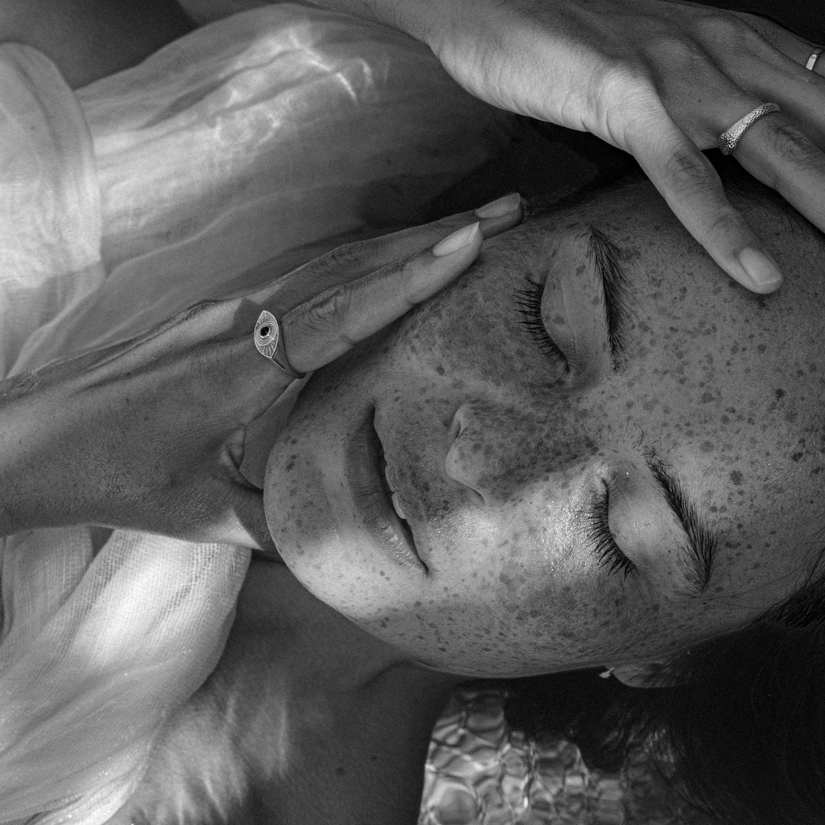 Rays Of Light Ring Silver- Black Onyx