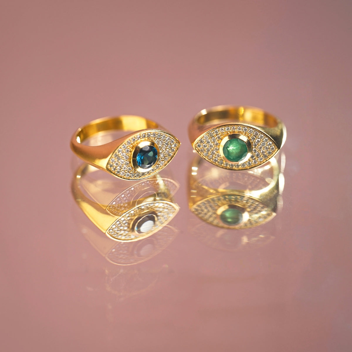 Rays of Light Fine Ring Emerald Solid Gold