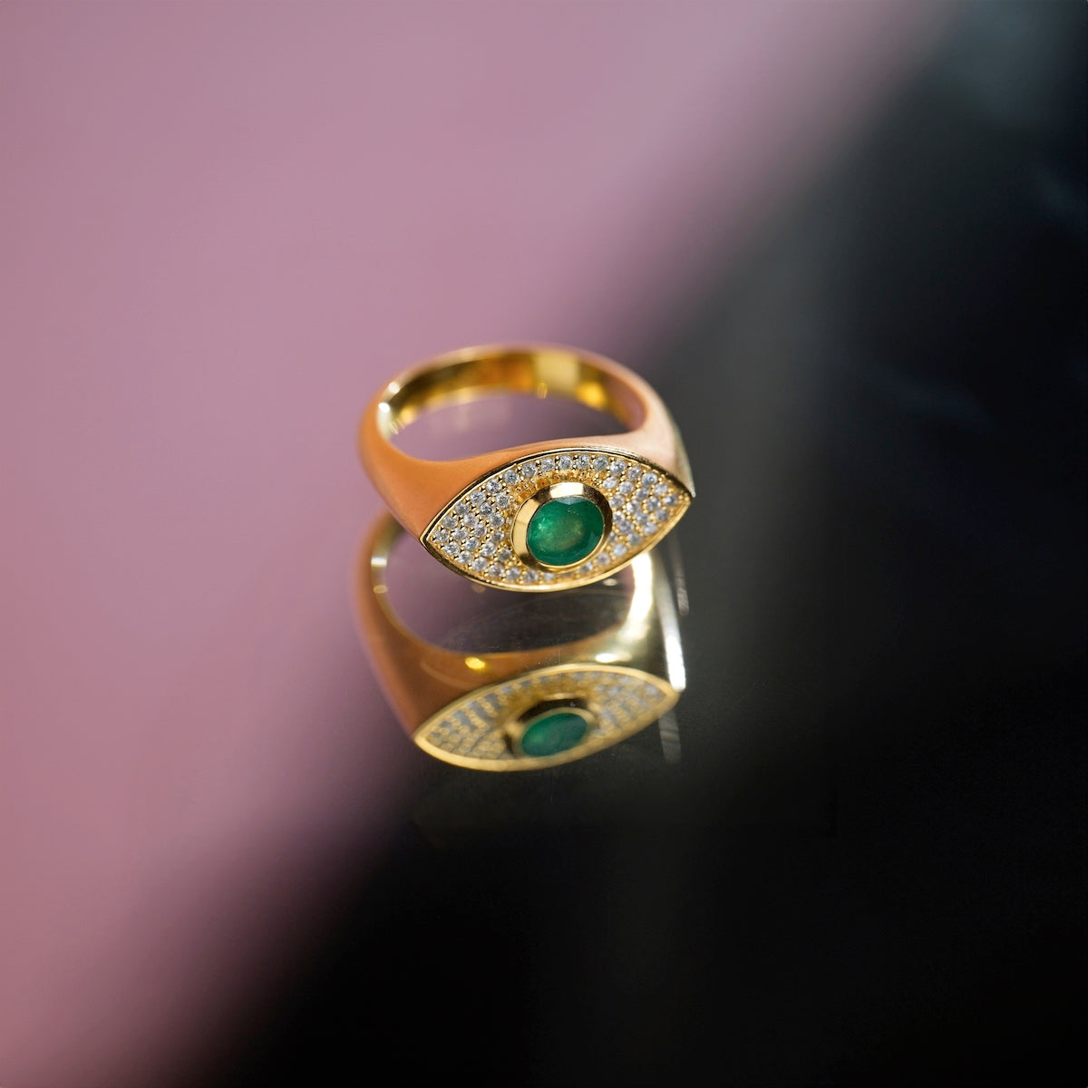 Rays of Light Fine Ring Emerald Solid Gold