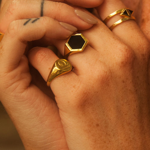Varro Onyx Ring Solid Gold Rachel Entwistle