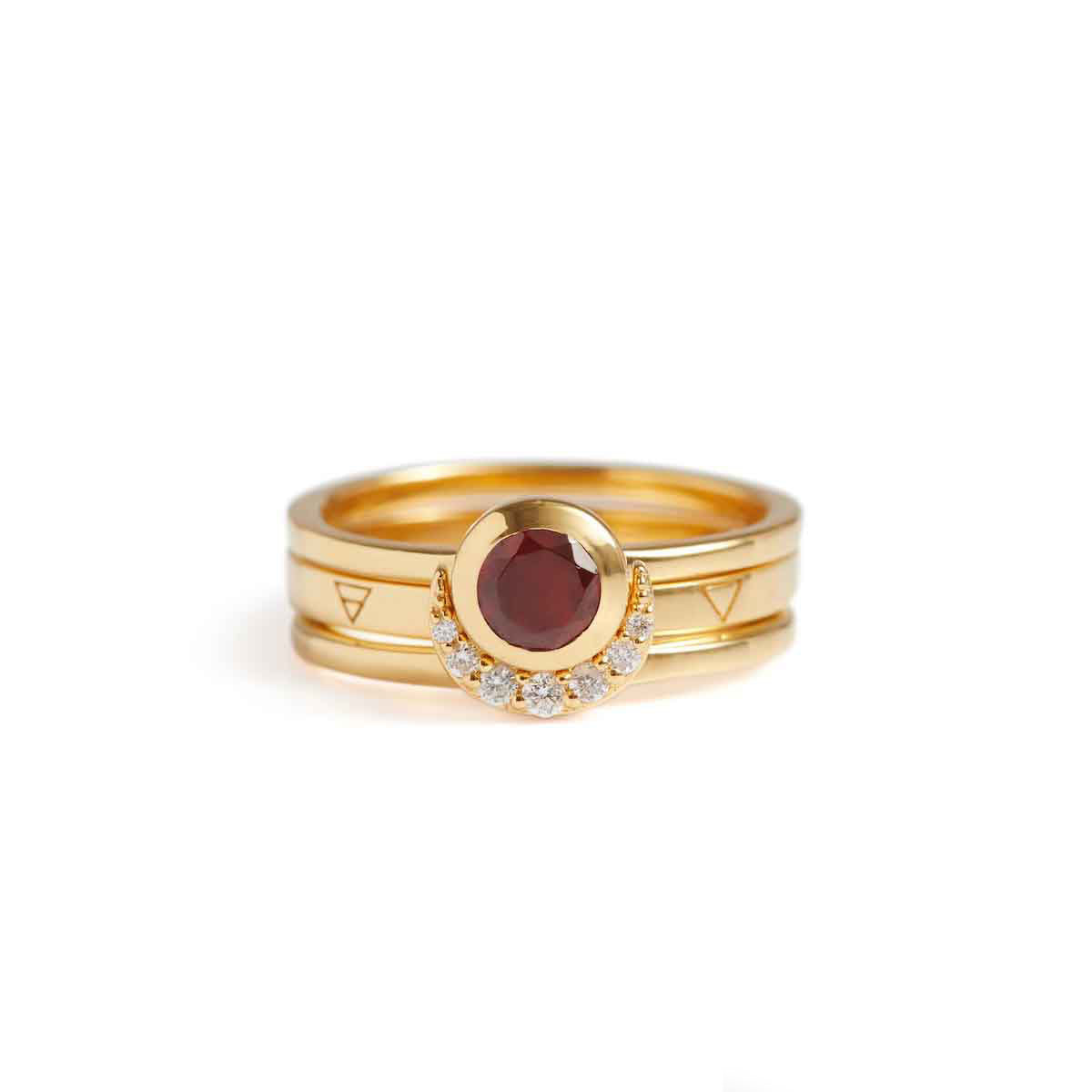 Eclipse Fine Stack Garnet Solid Gold