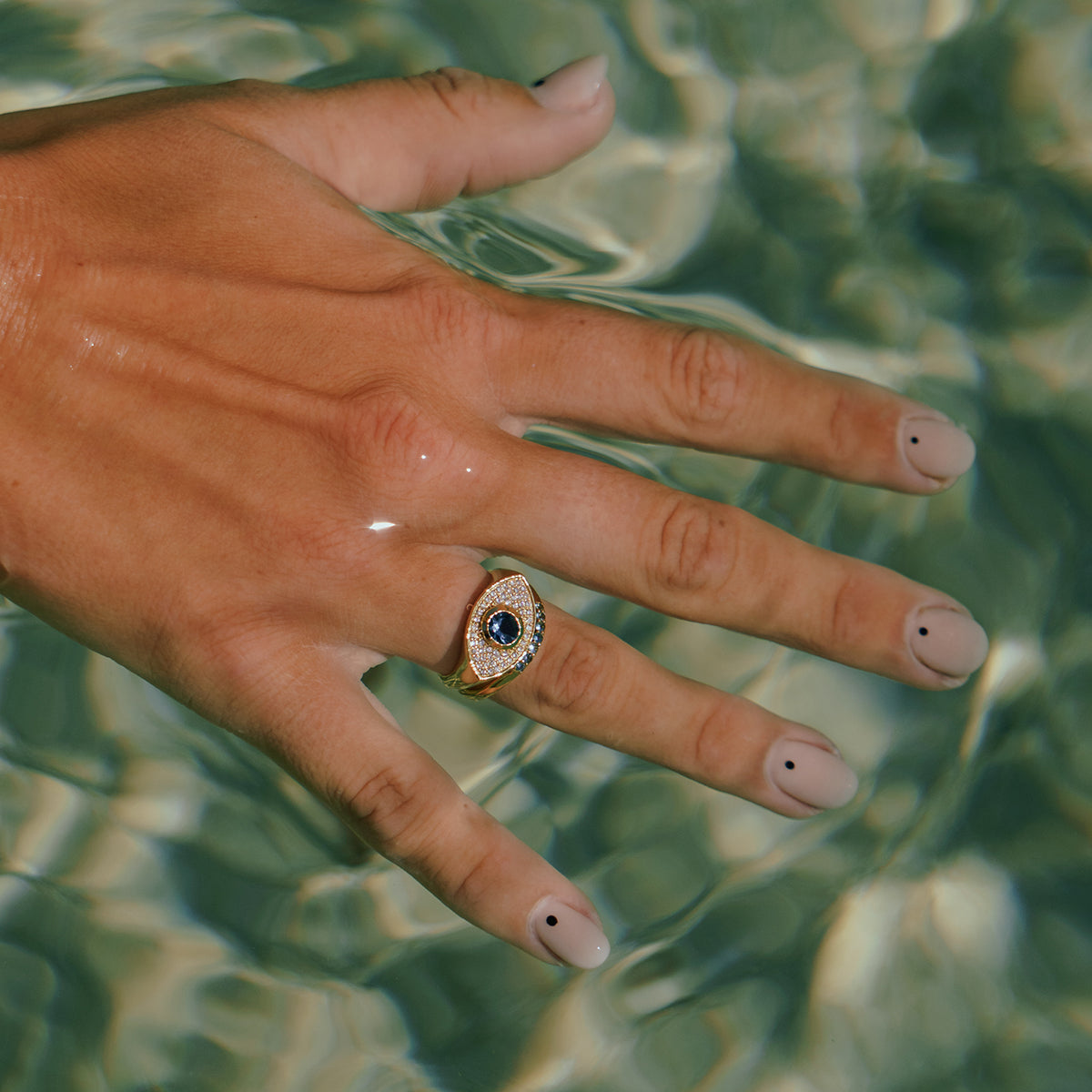 Rays of Light Fine Ring Topaz Solid Gold