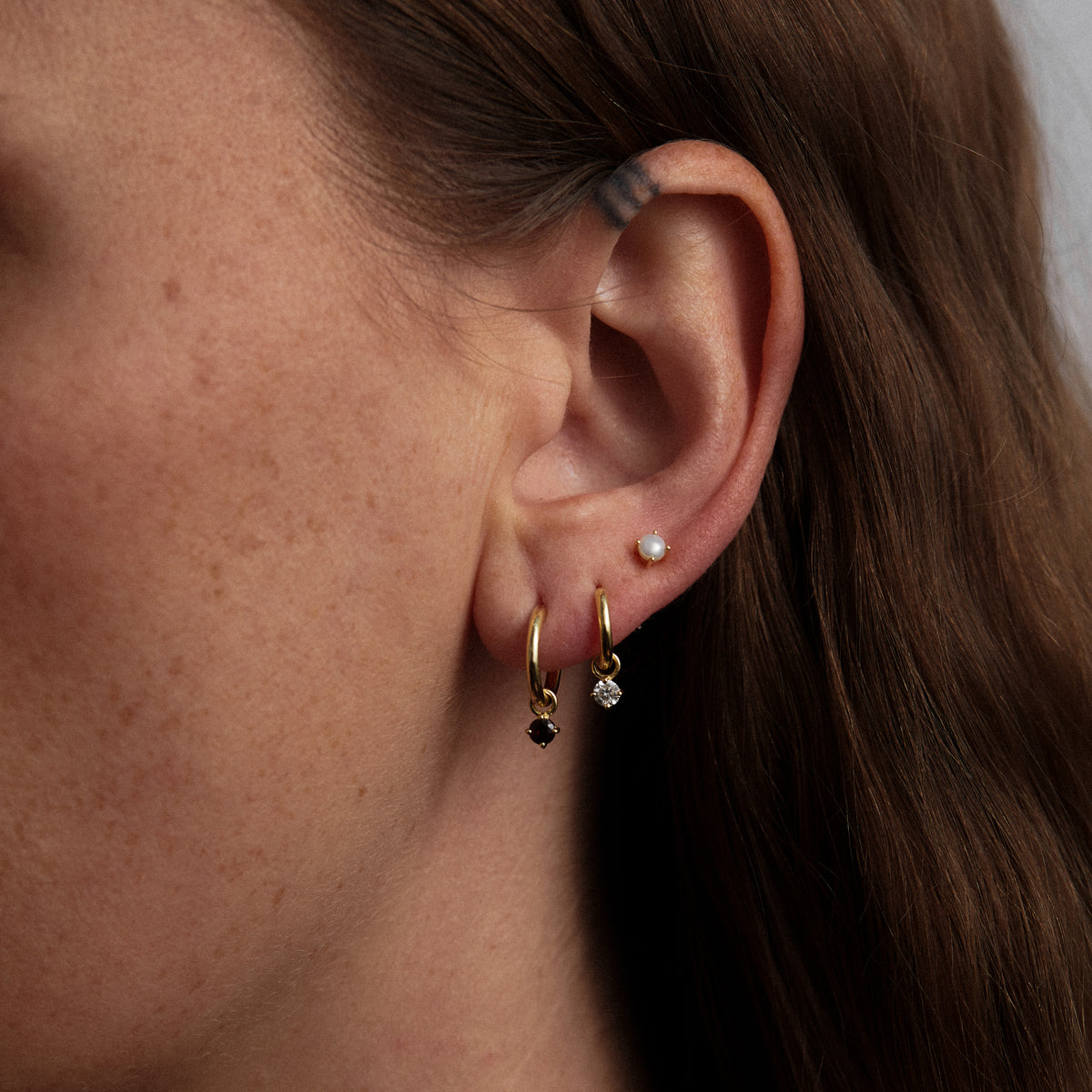 Birthstone Round Stud Solid Gold