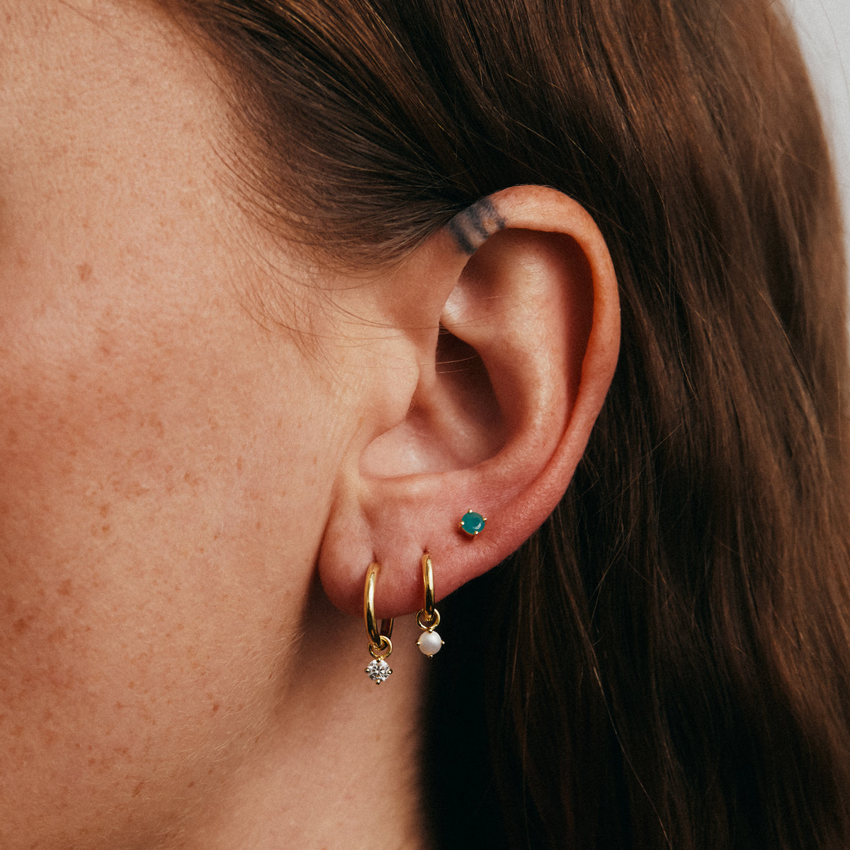 Birthstone Round Stud Solid Gold