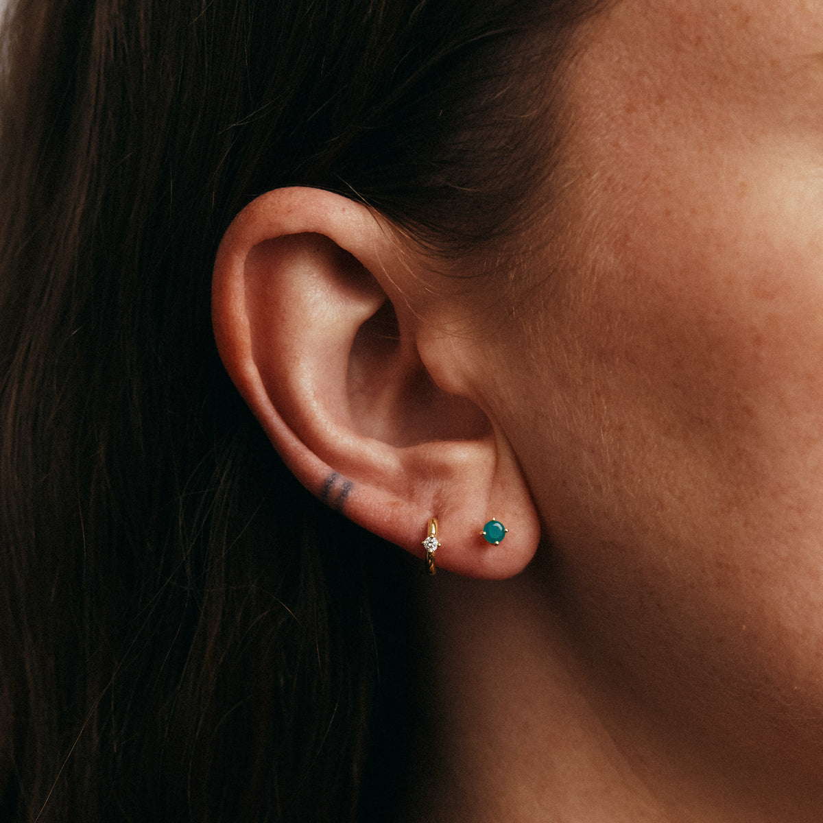 Birthstone Round Stud Solid Gold