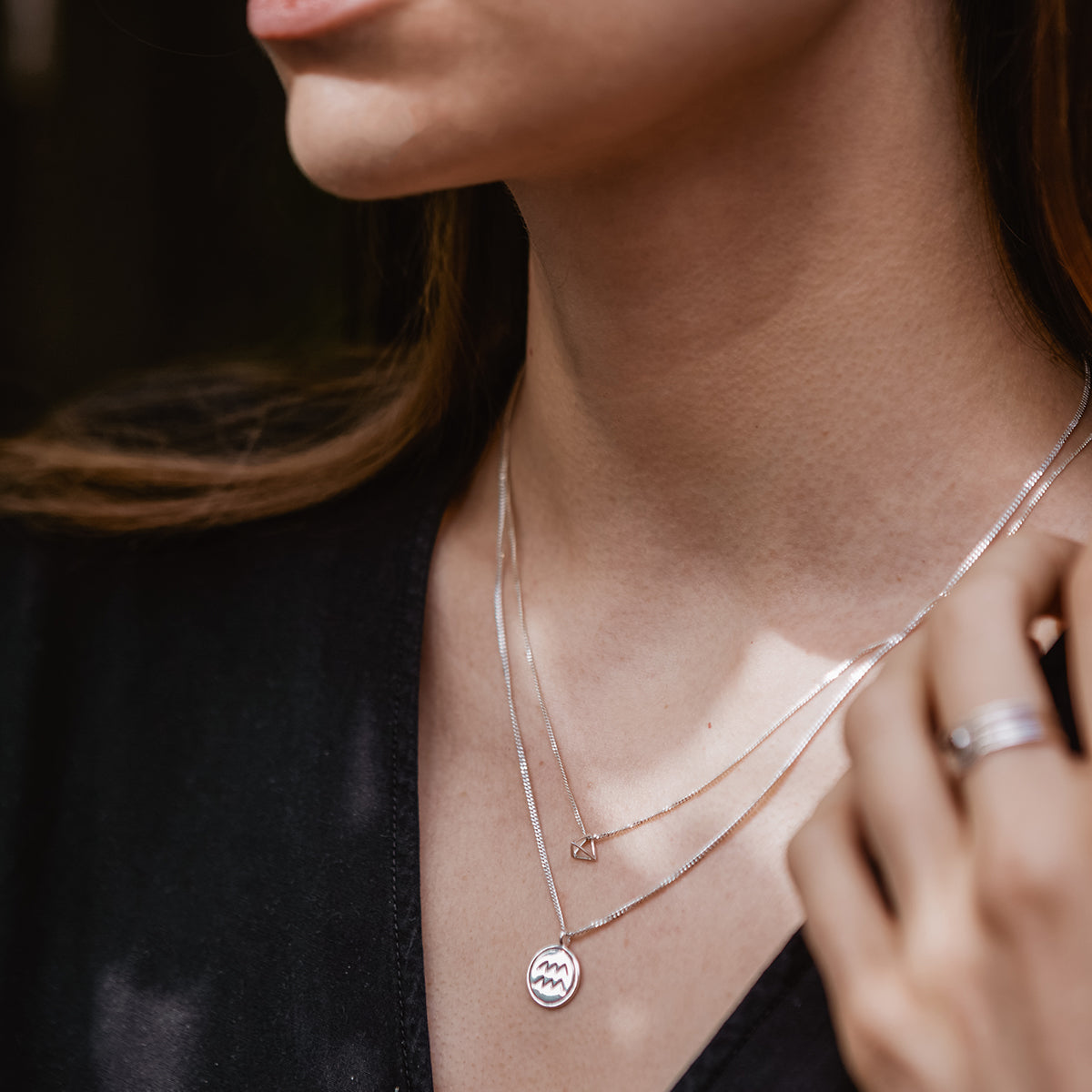 Tetra Mini Necklace Solid Gold