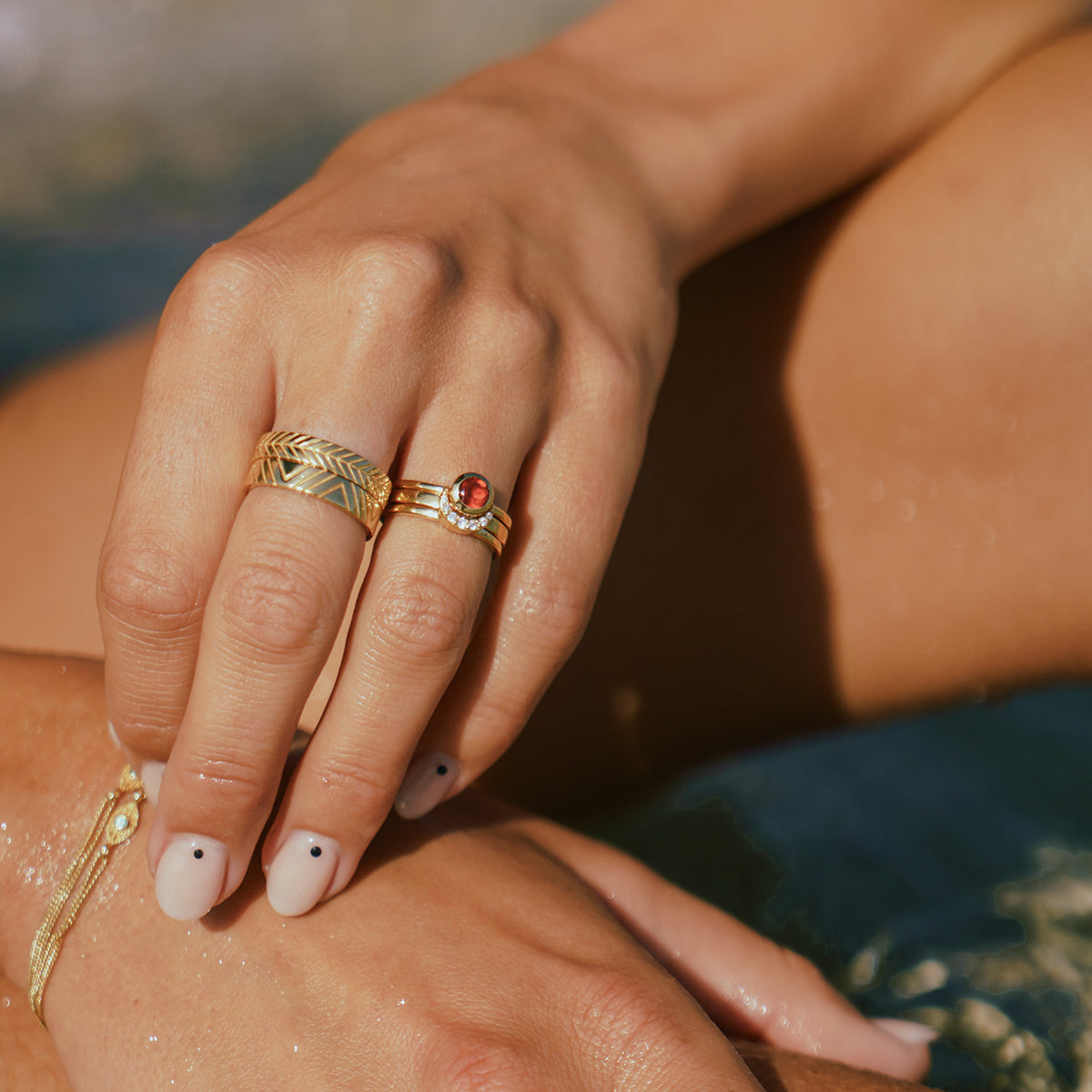 Eclipse Fine Stack Garnet Solid Gold