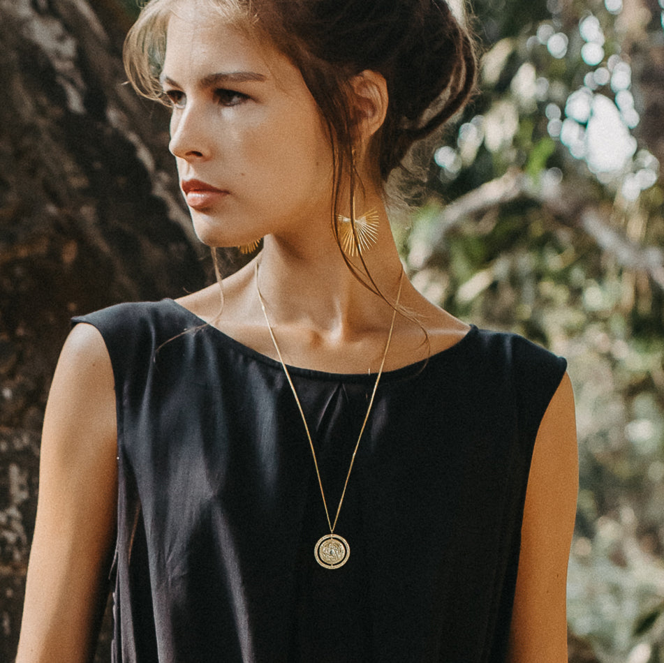 Alchemist's Spinning Necklace Gold