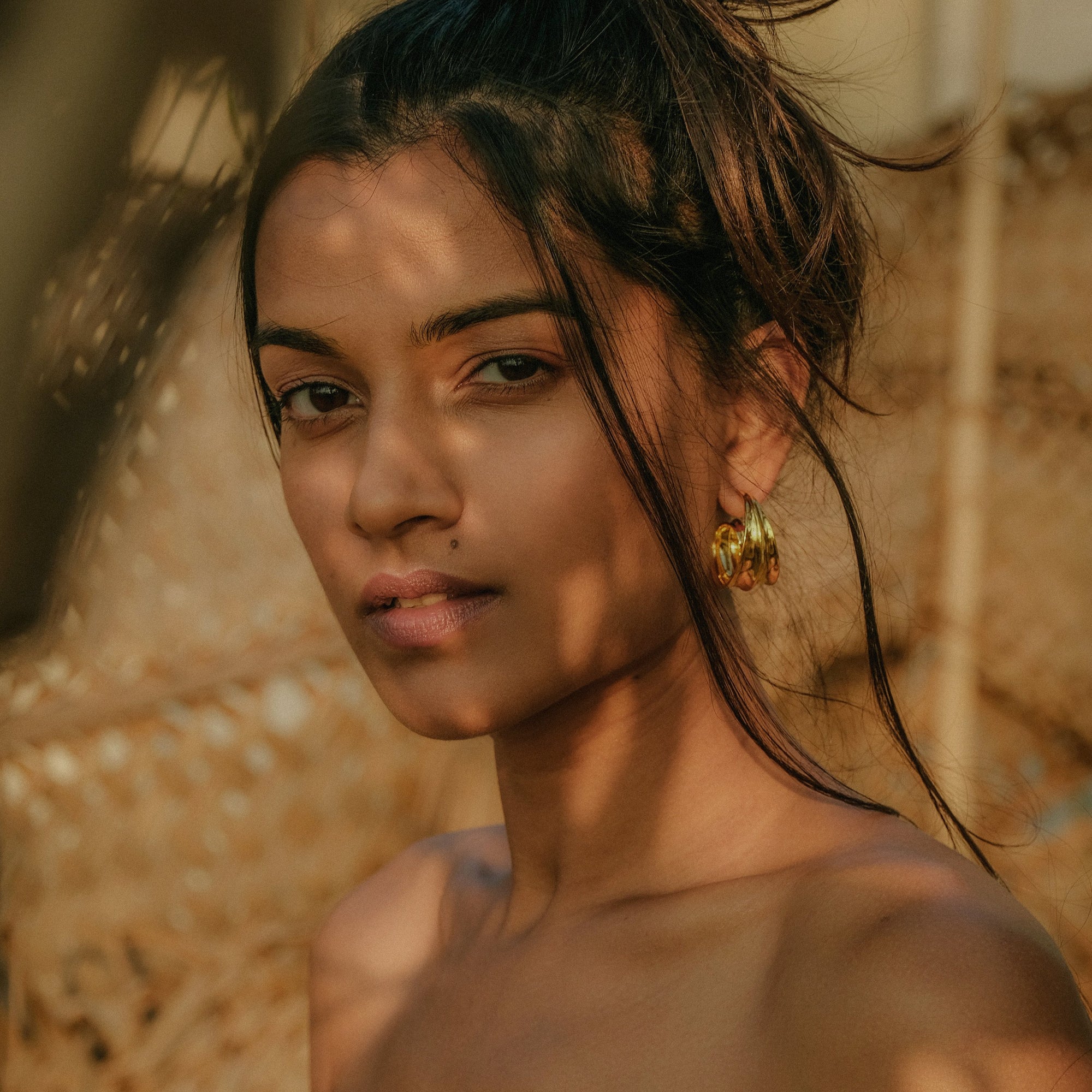 Athena Hoop Earrings Solid Gold