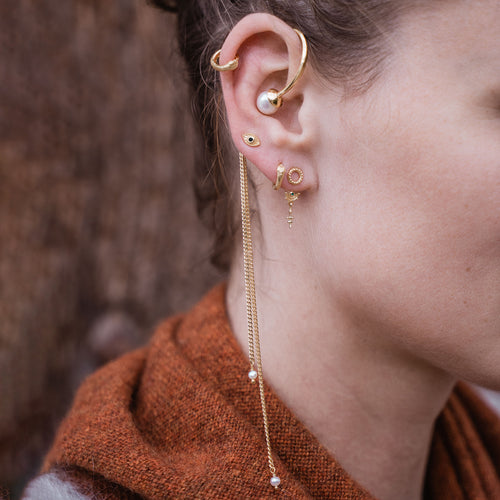 Amphi Pearl Ear Cuff Gold Rachel Entwistle