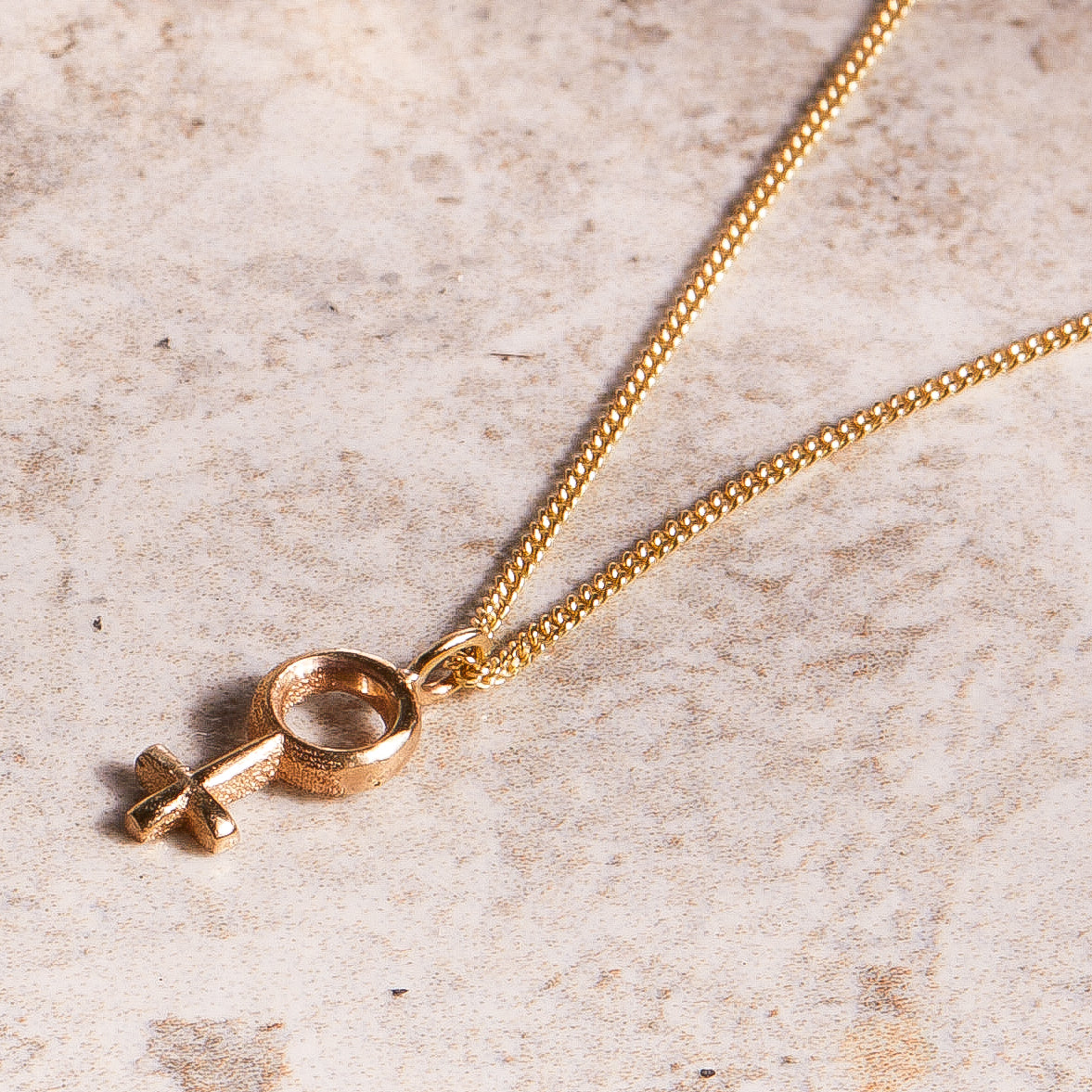 Venus Necklace Solid Gold