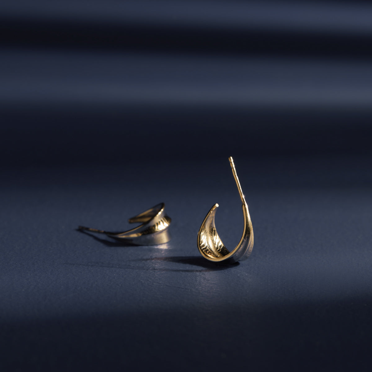 Athena Mini Hoop Earrings Solid Gold