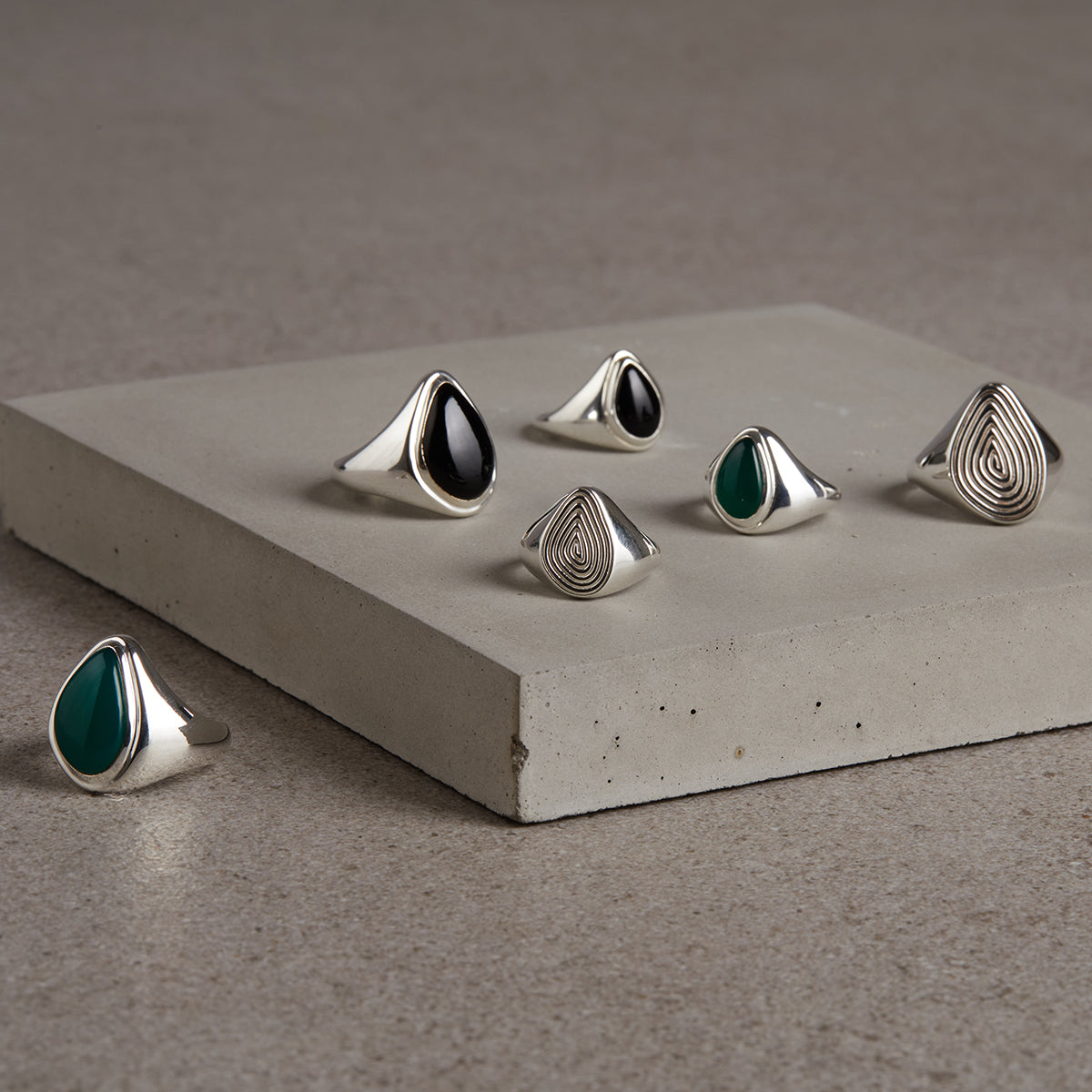 Apollo Signet Ring Silver - Black Onyx