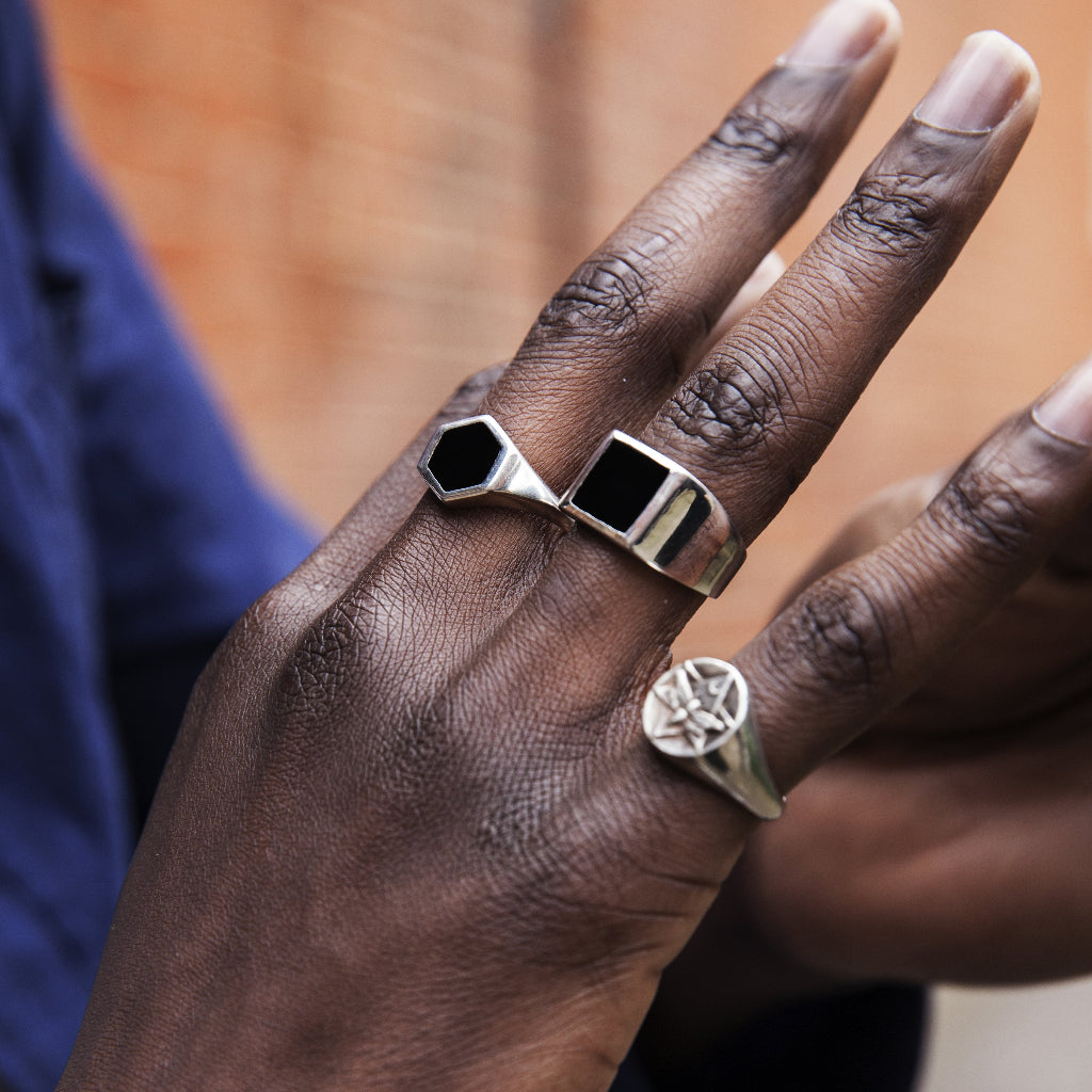 Plato Onyx Ring Silver