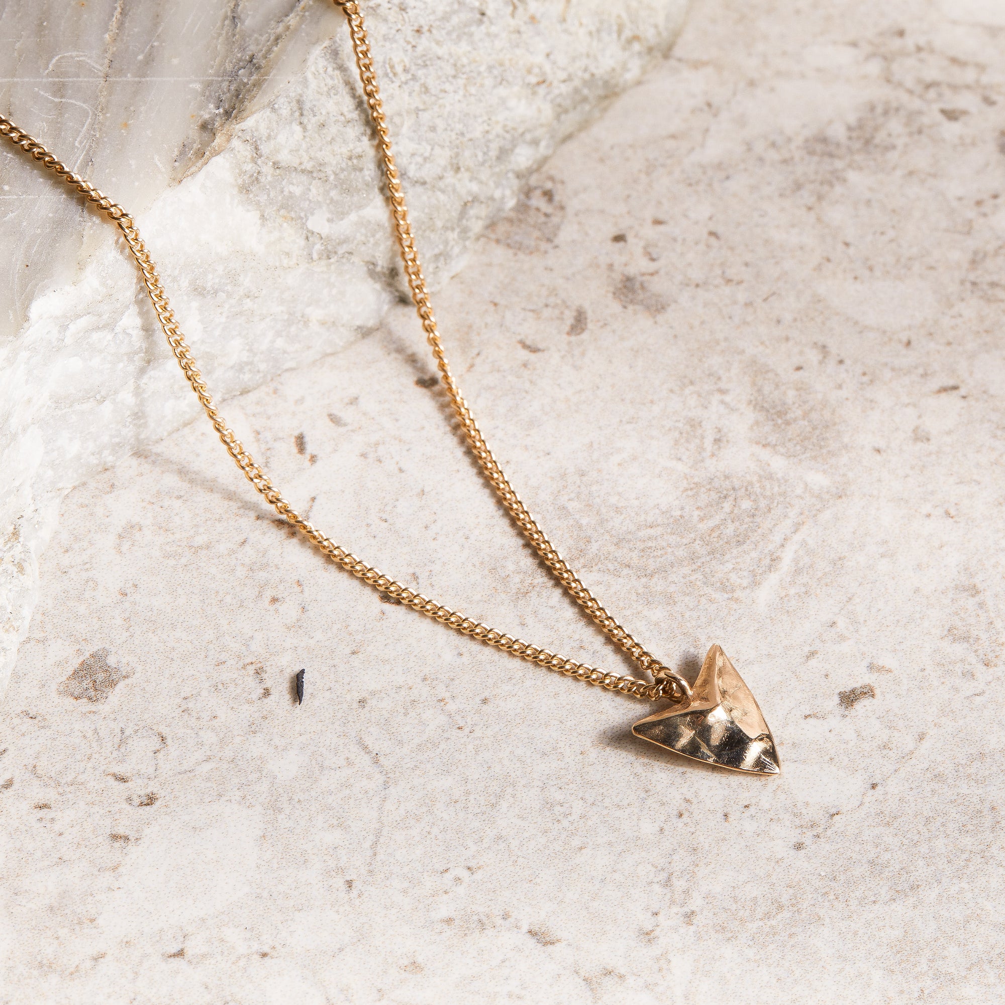 Modern Primitive Mini Necklace Solid Gold