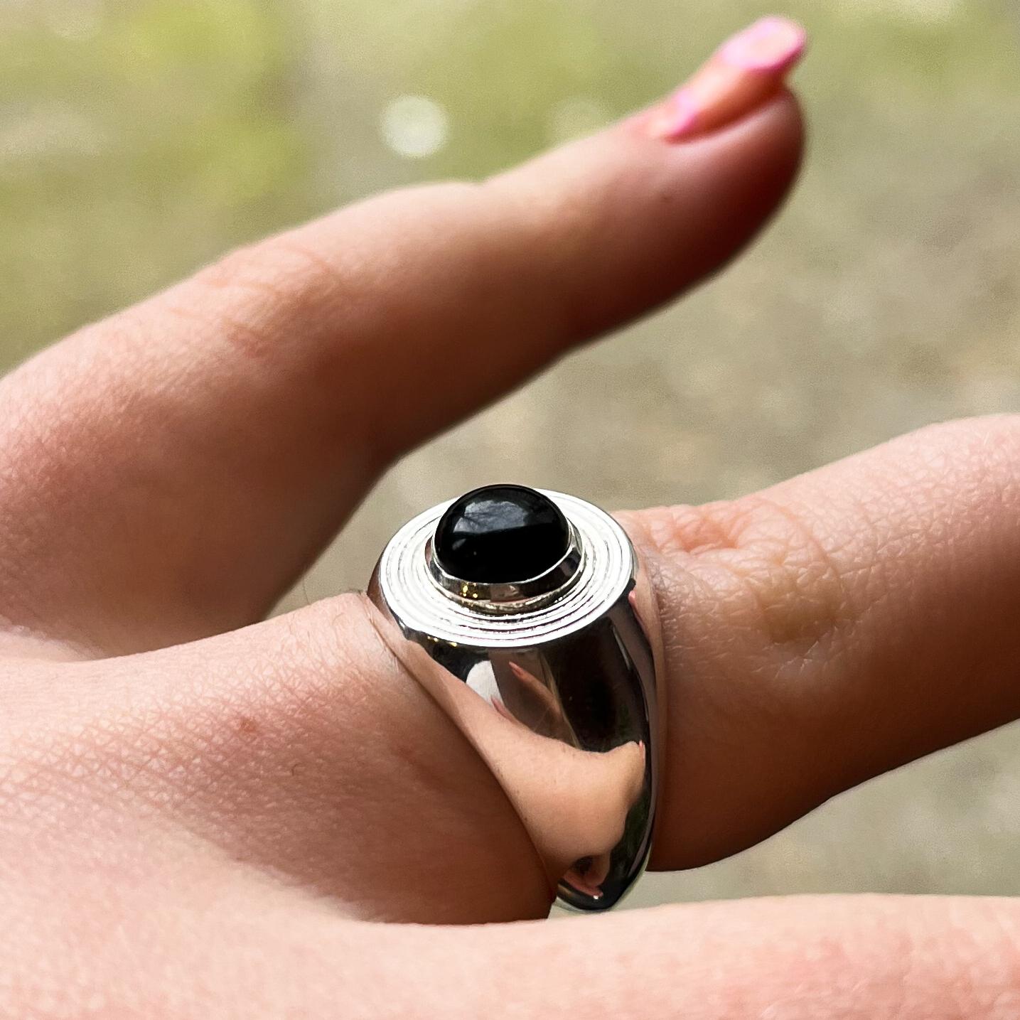 Astral Large Signet Ring Black Onyx