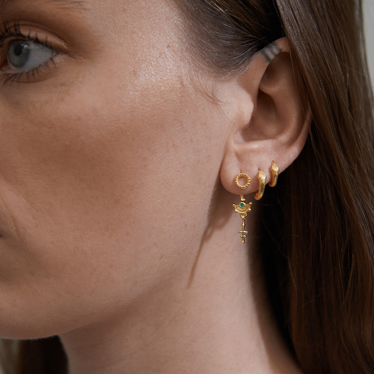 Celestial Mini Ear Jacket Gold with an Emerald